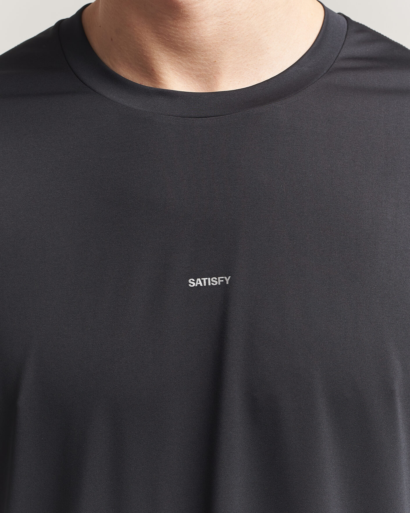Herr | T-Shirts | Satisfy | AuraLite T-Shirt Black