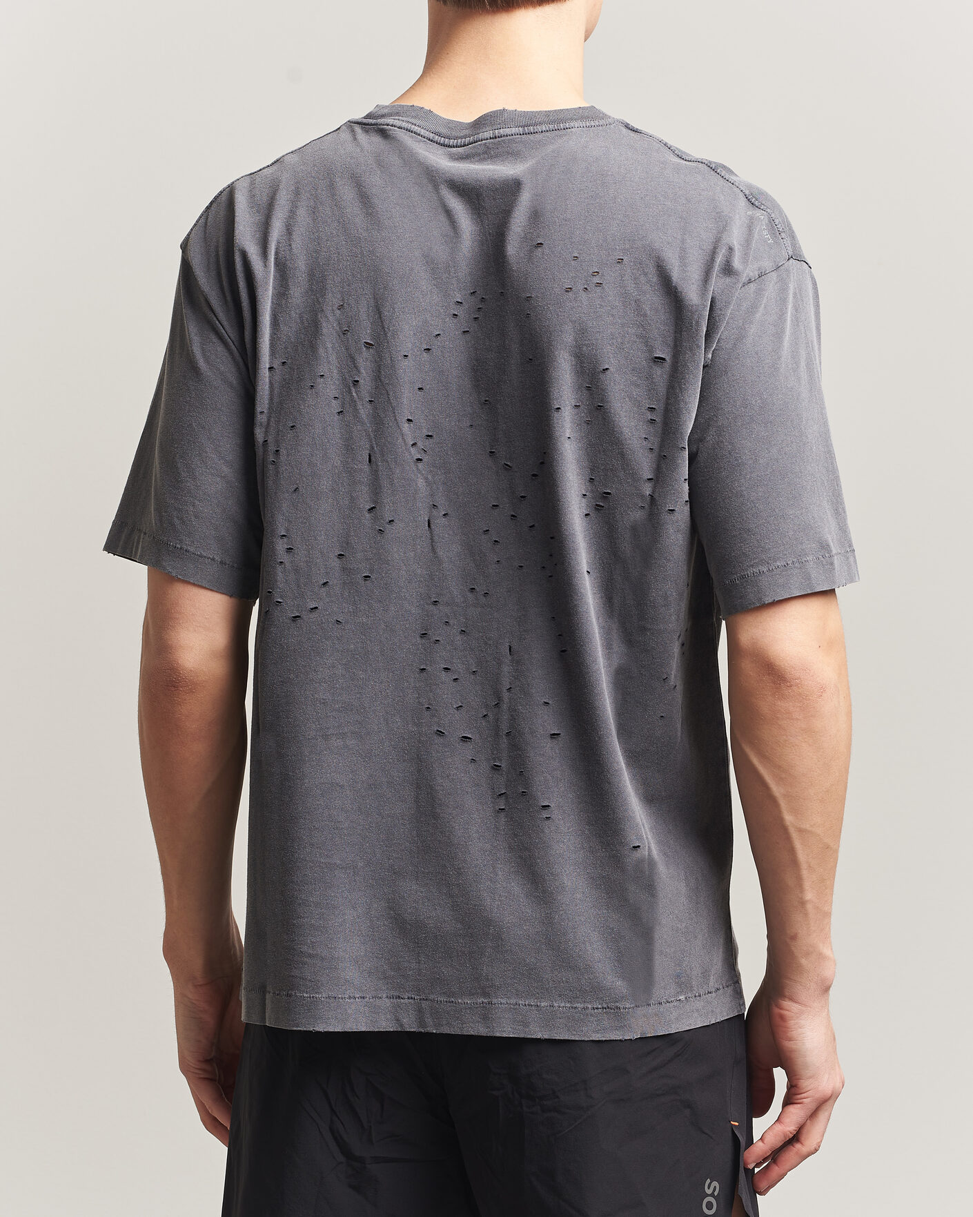 Herr | T-Shirts | Satisfy | MothTech Small Logo T-Shirt Aged Black