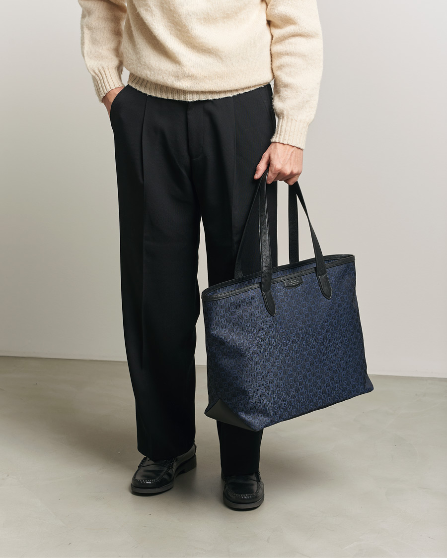 Herr | Väskor | Smythson | Canvas Stamp Tote Navy