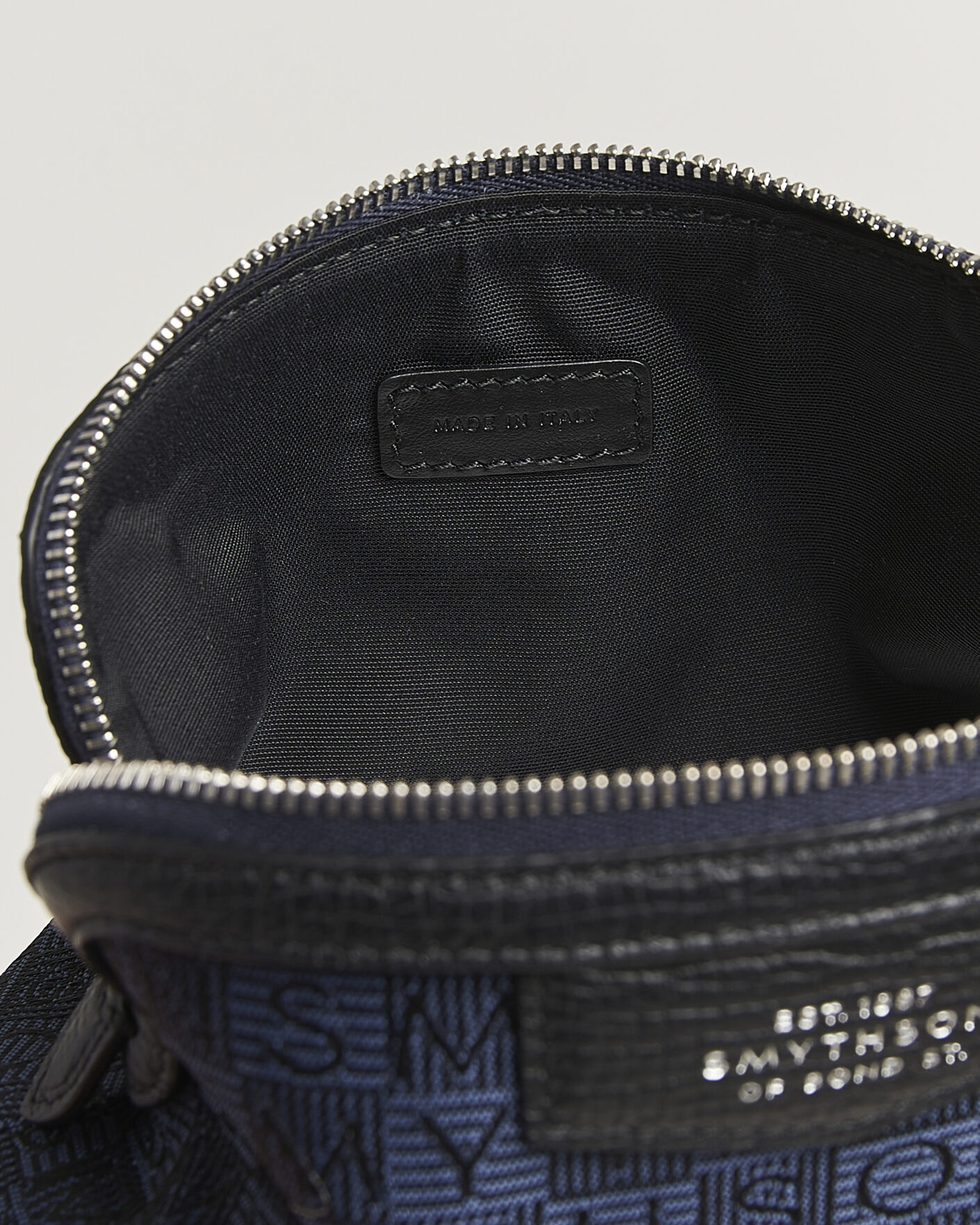 Herr | Väskor | Smythson | Canvas Stamp Small Travel Pouch Navy
