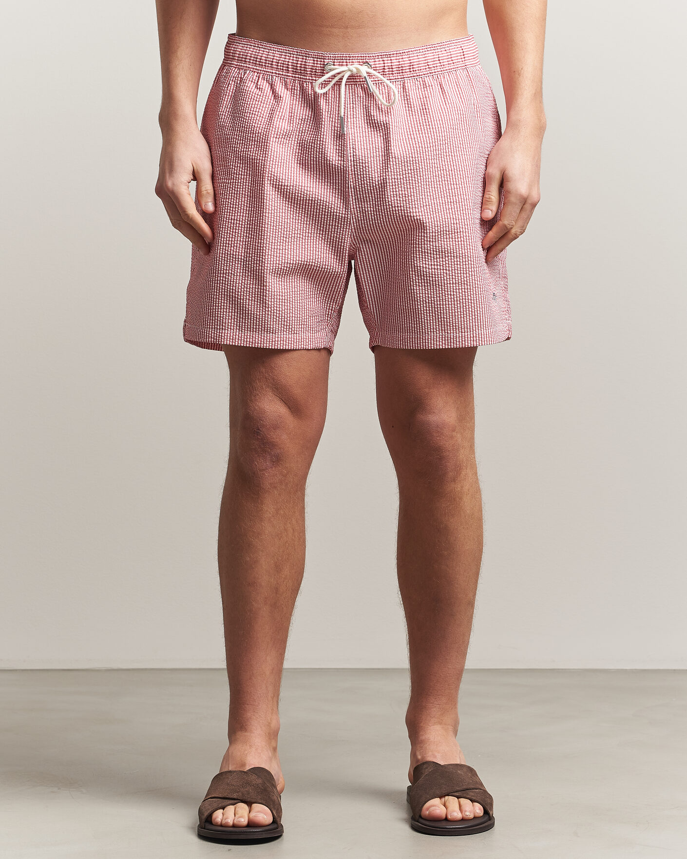 Herr | Badbyxor | Gant | Seersucker Striped Swimshorts Rose Red
