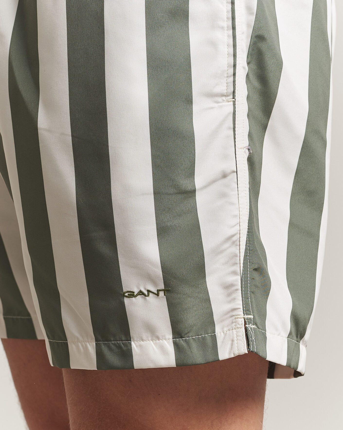 Herr | Badbyxor | Gant | Blockstriped Swimshorts Dry Herb Green
