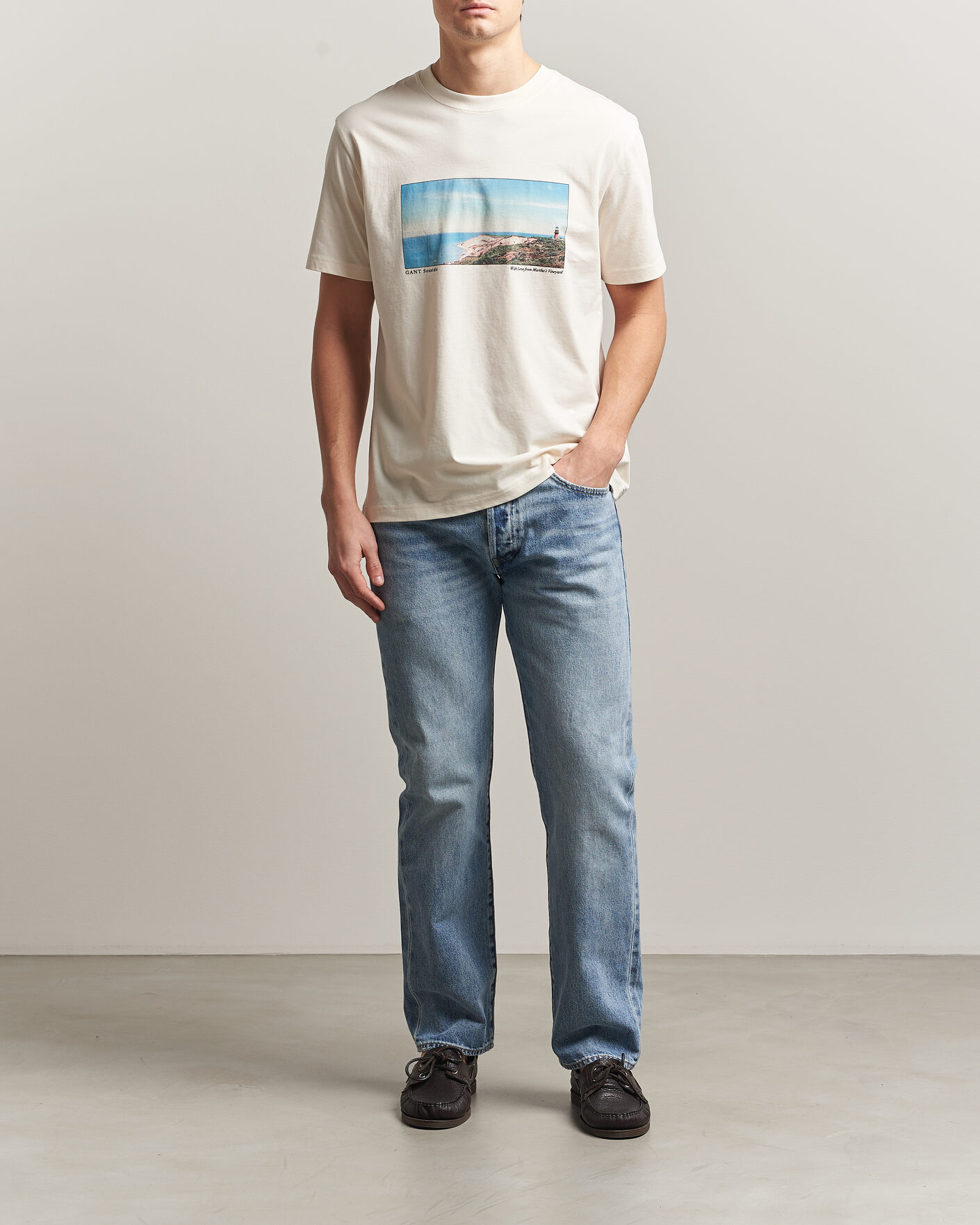 Herr | T-Shirts | GANT | Scenery Graphic Crew Neck T-Shirt Cream