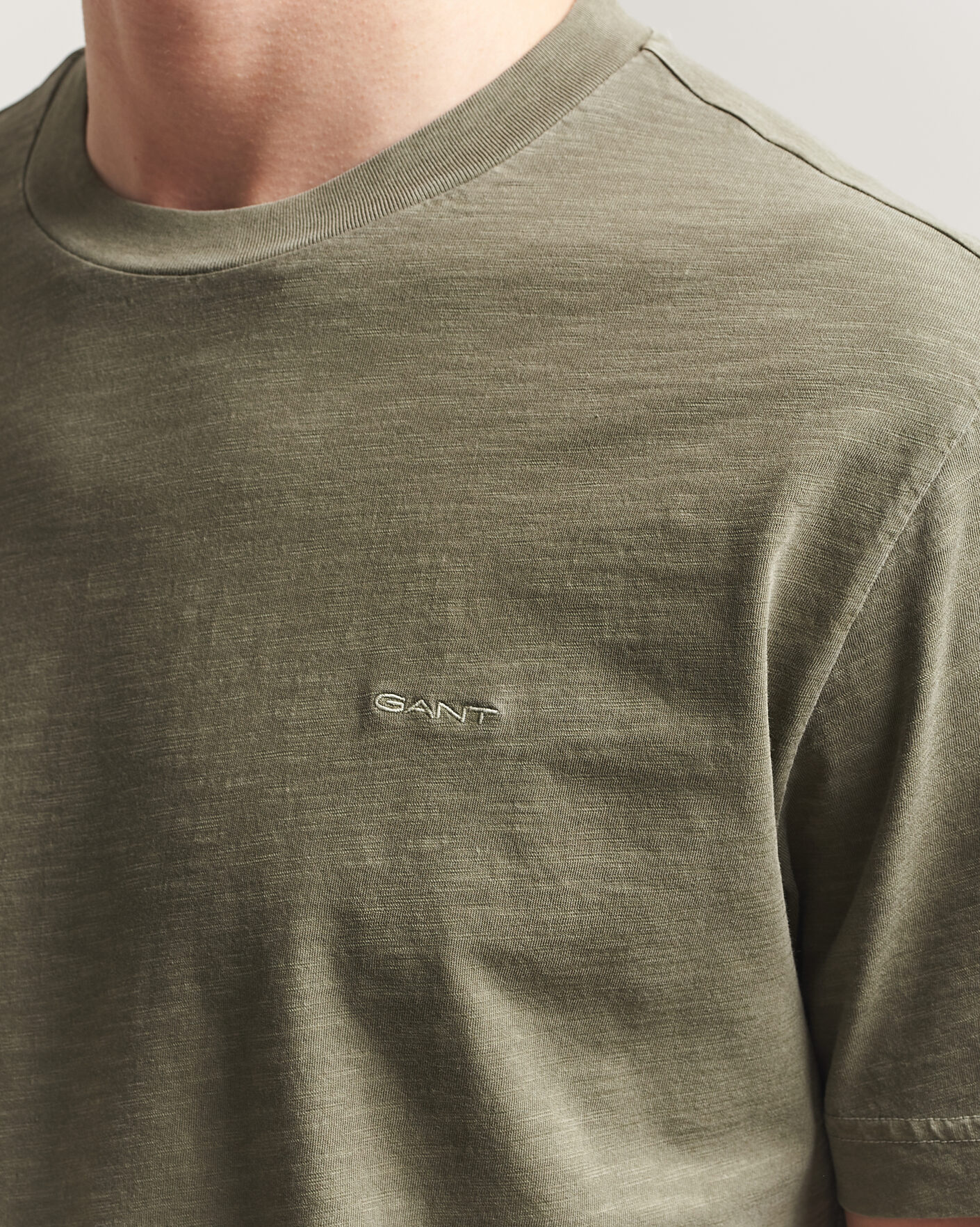Herr | T-Shirts | Gant | Washed Slub T-Shirt Dry Herb Green