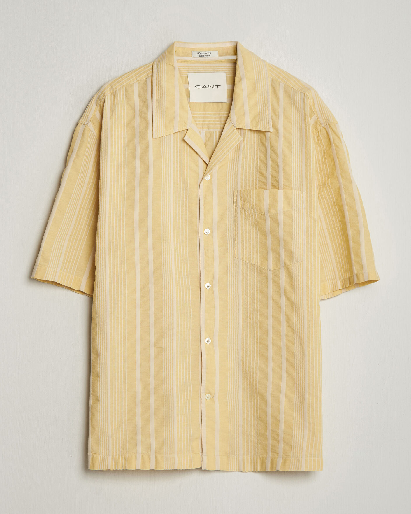 Herr | Skjortor | Gant | Relaxed Fit Seersucker Camp Collar Shirt Light Mustard Yellow