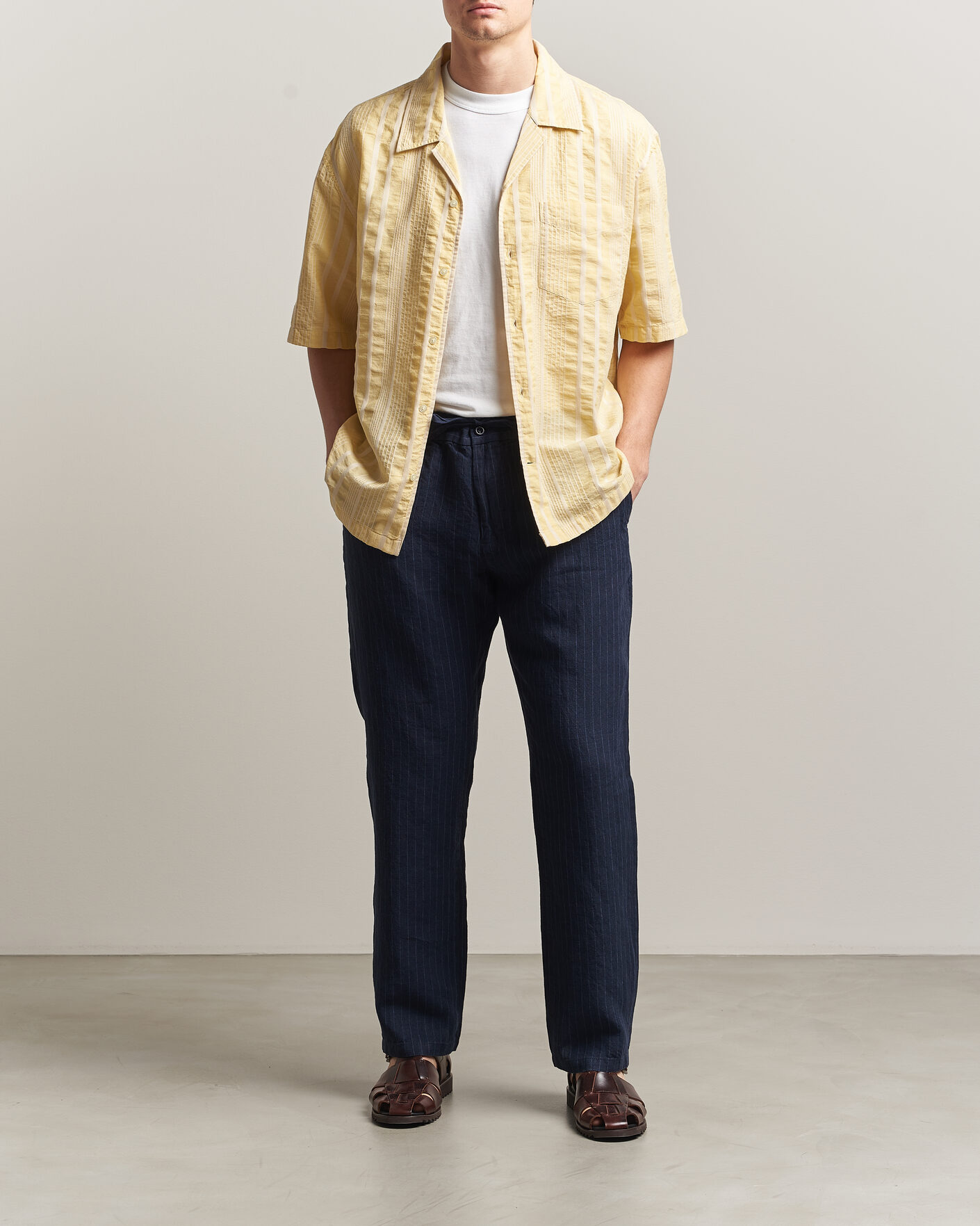 Herr | Skjortor | Gant | Relaxed Fit Seersucker Camp Collar Shirt Light Mustard Yellow