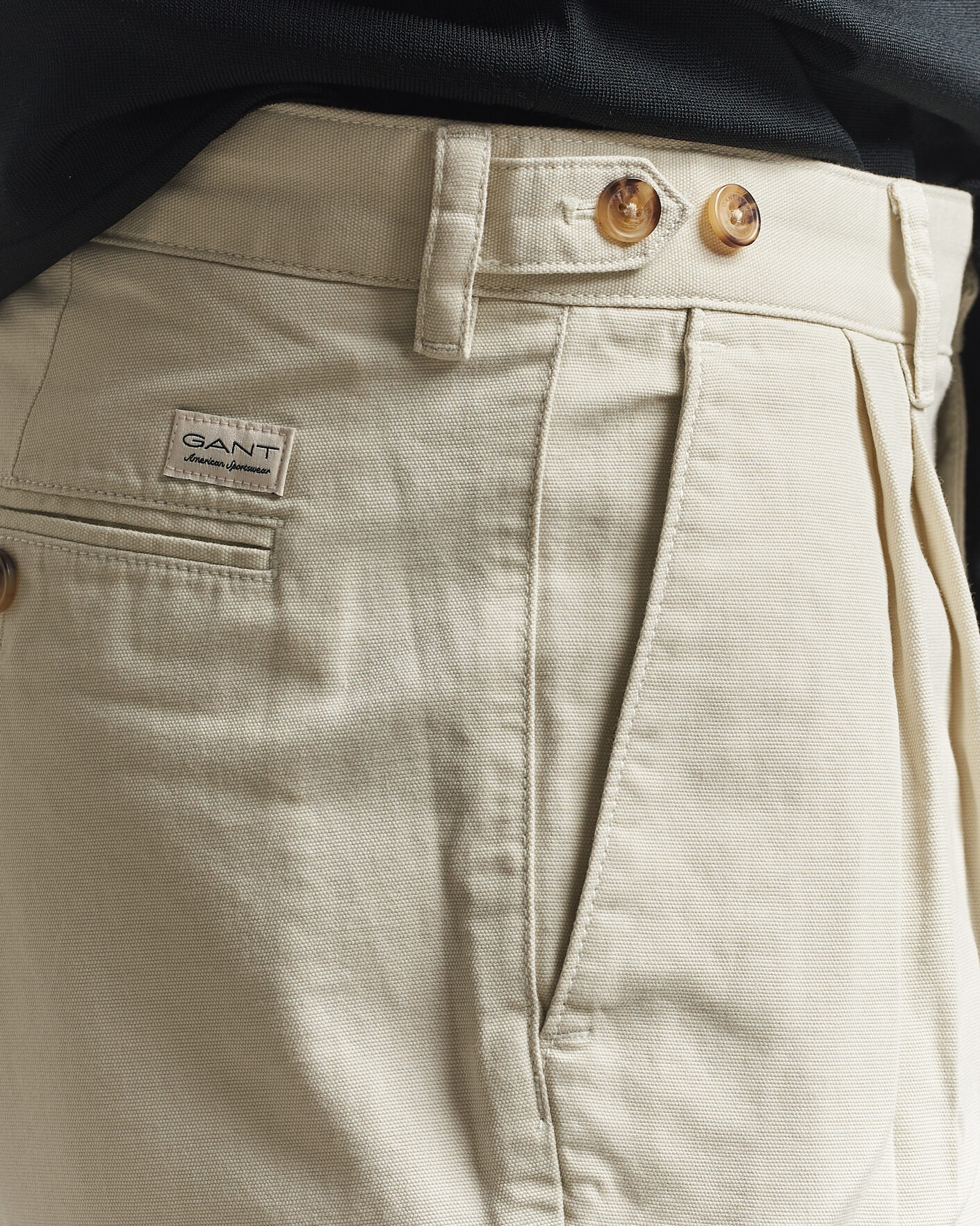 Herr | Shorts | GANT | Relaxed Light Canvas Pleated Shorts Sand