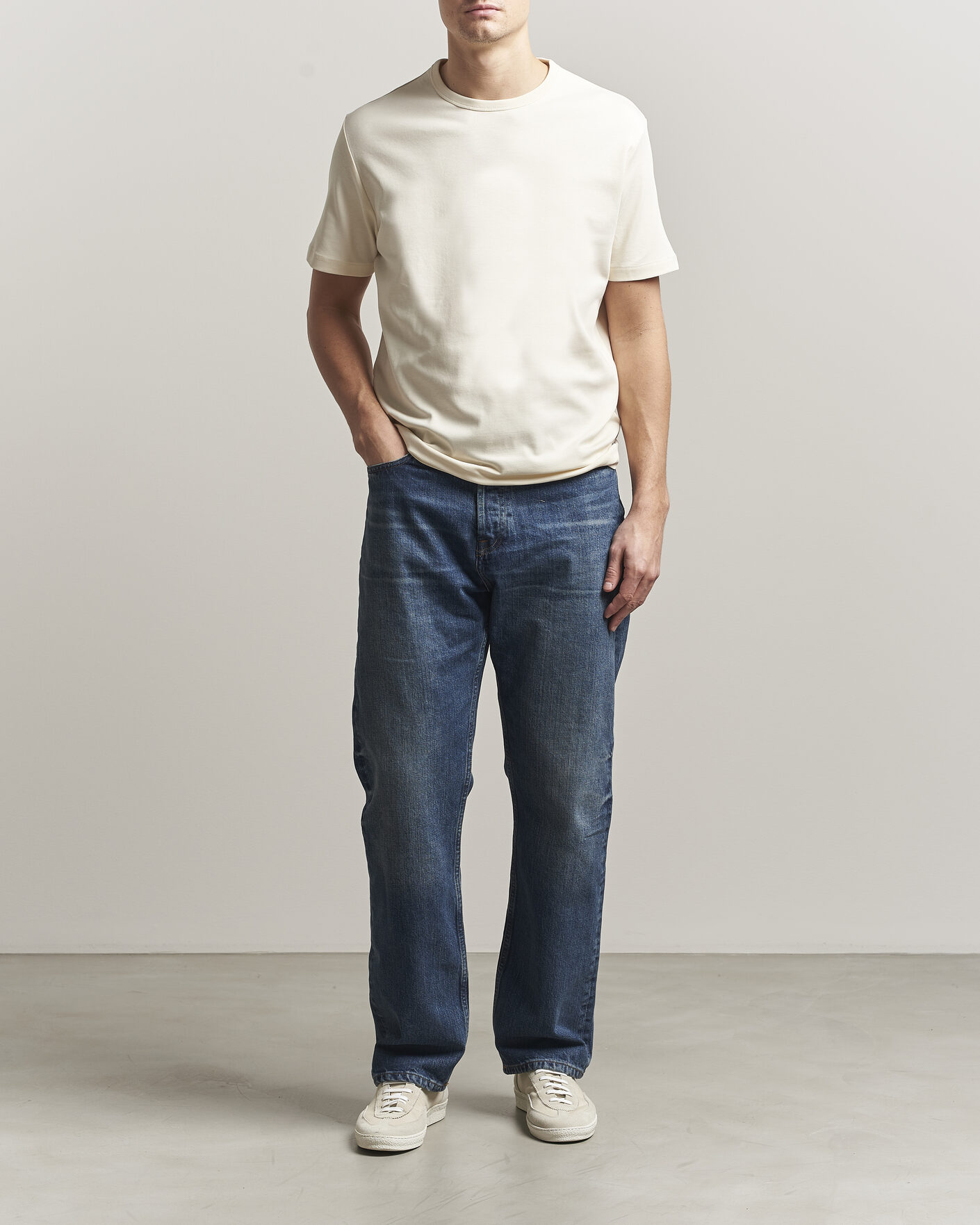 Herr | T-Shirts | Gant | Interlock Crew Neck T-Shirt Creamed White