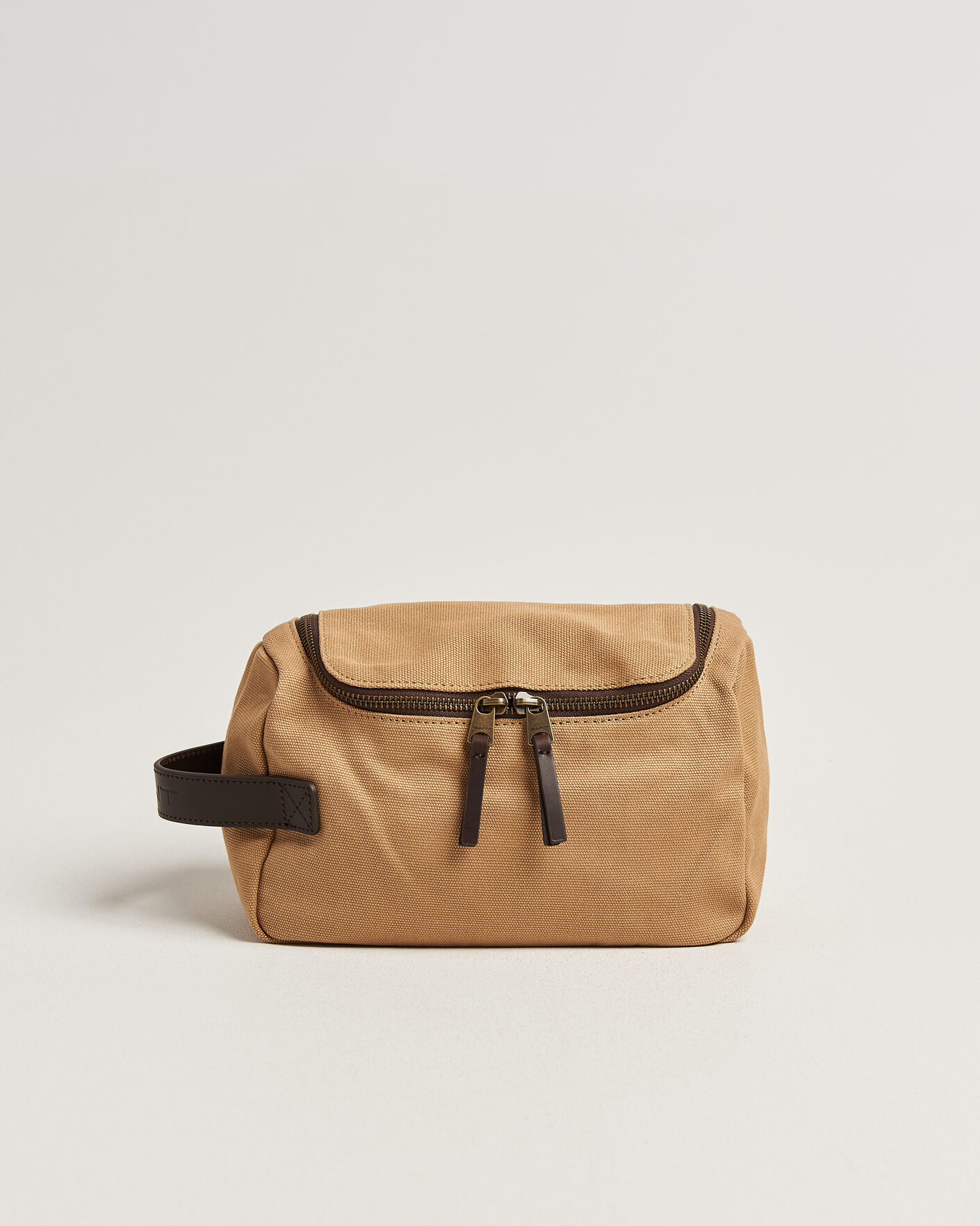 Herr | Väskor | GANT | Washed Canvas Washbag Warm Khaki