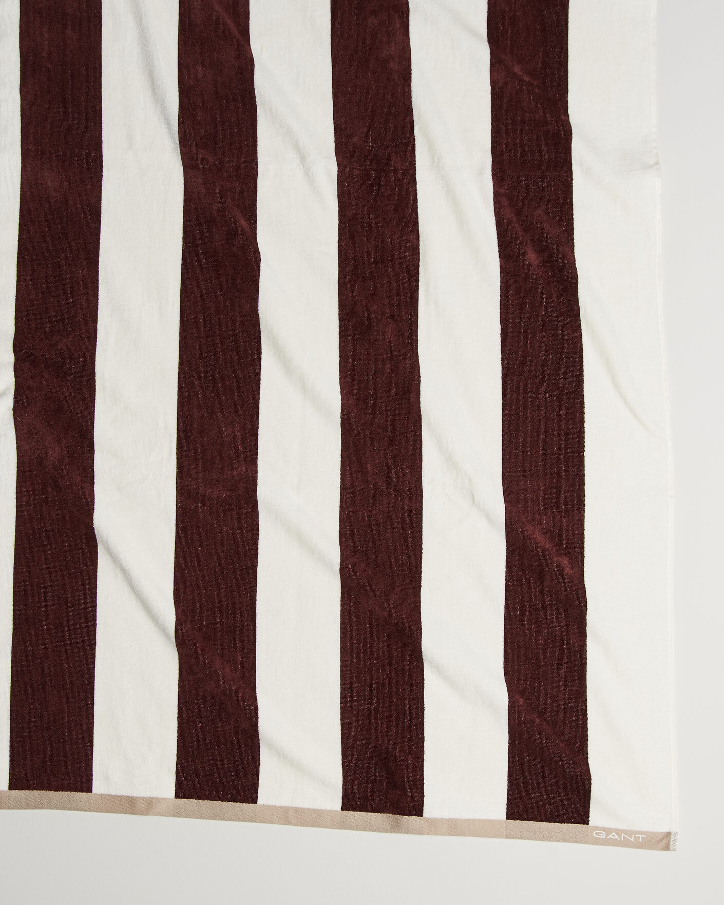 Herr | Textilier | GANT | Striped Beach Towel Fresh Soil