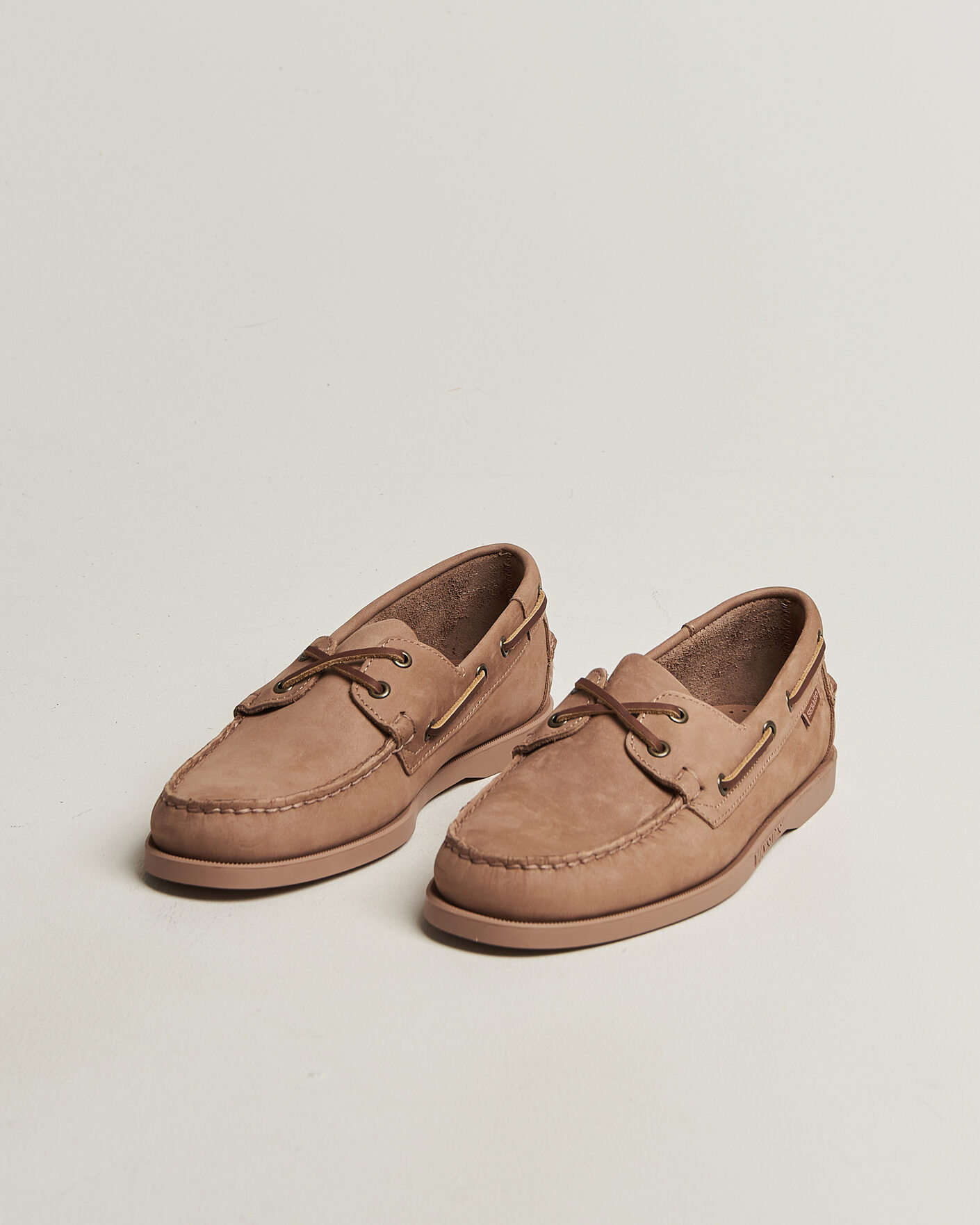 Herr | Seglarskor | Sebago | Docksides Portland Nubuck Boat Shoe Beige Taupe