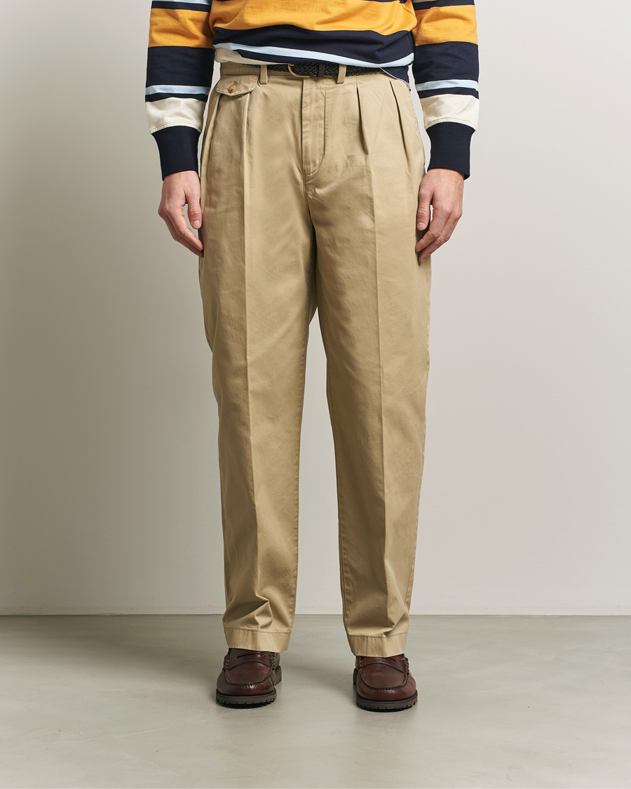 Herr | Byxor | GANT | Regular Pleated Twill Chinos Woody Beige
