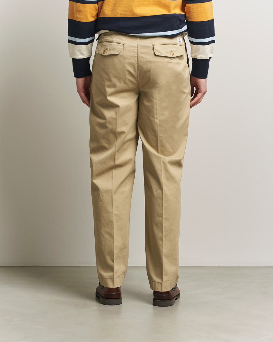 Herr | Byxor | GANT | Regular Pleated Twill Chinos Woody Beige