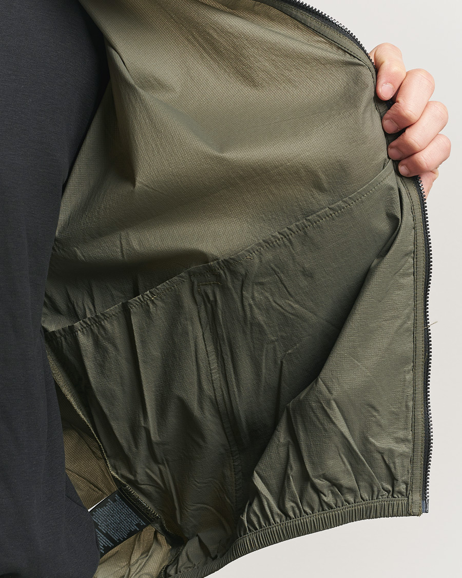 Herr | Jackor | The North Face | Red Box Packable Wind Jacket New Taupe Green