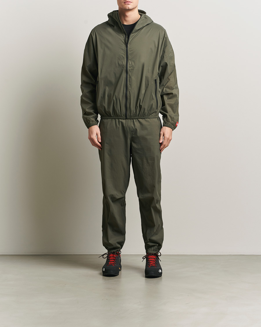 Herr | Byxor | The North Face | Red Box Packable Wind Pants New Taupe Green