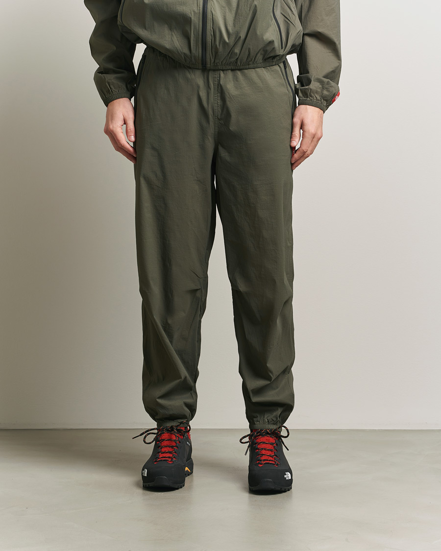 Herr | Byxor | The North Face | Red Box Packable Wind Pants New Taupe Green