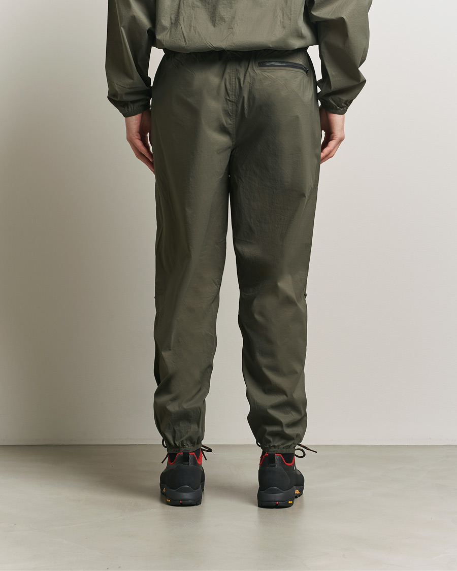 Herr | Byxor | The North Face | Red Box Packable Wind Pants New Taupe Green