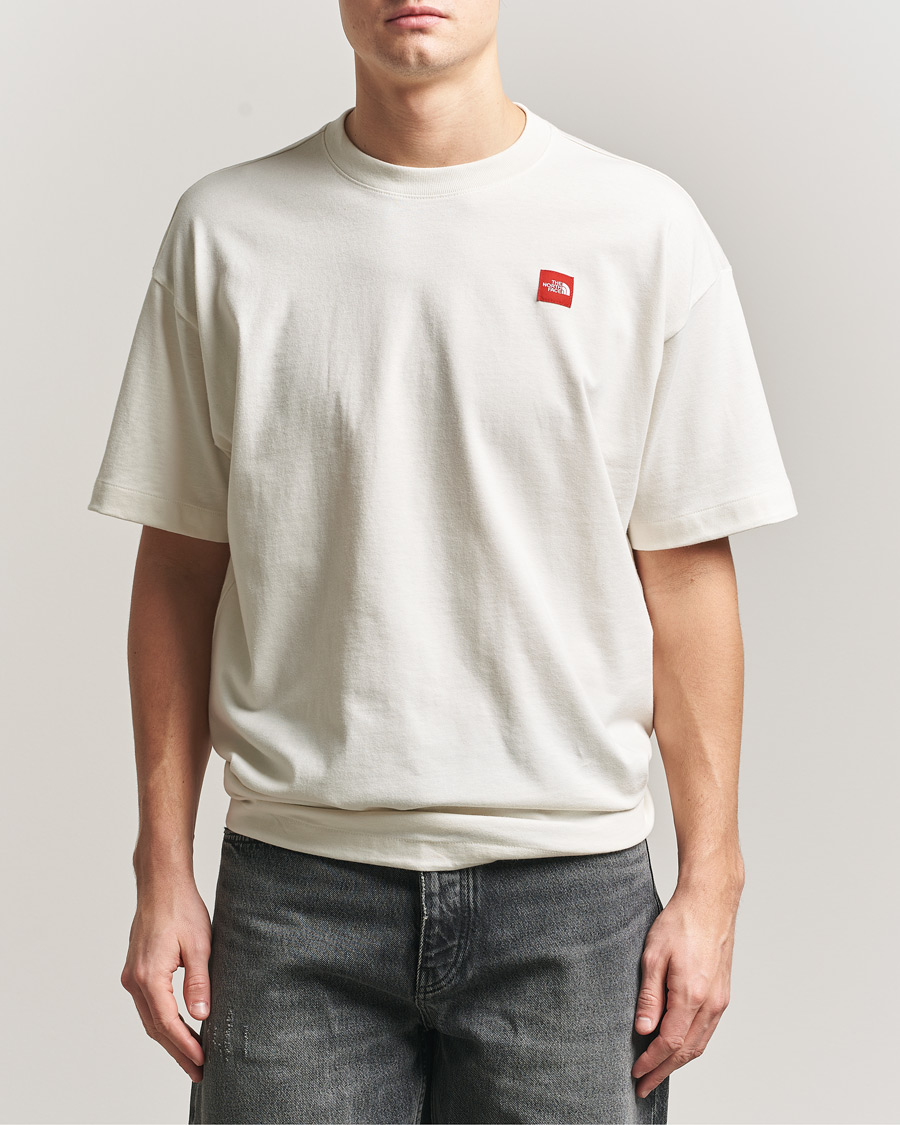 Herr | T-Shirts | The North Face | Red Box T-Shirt White Dune