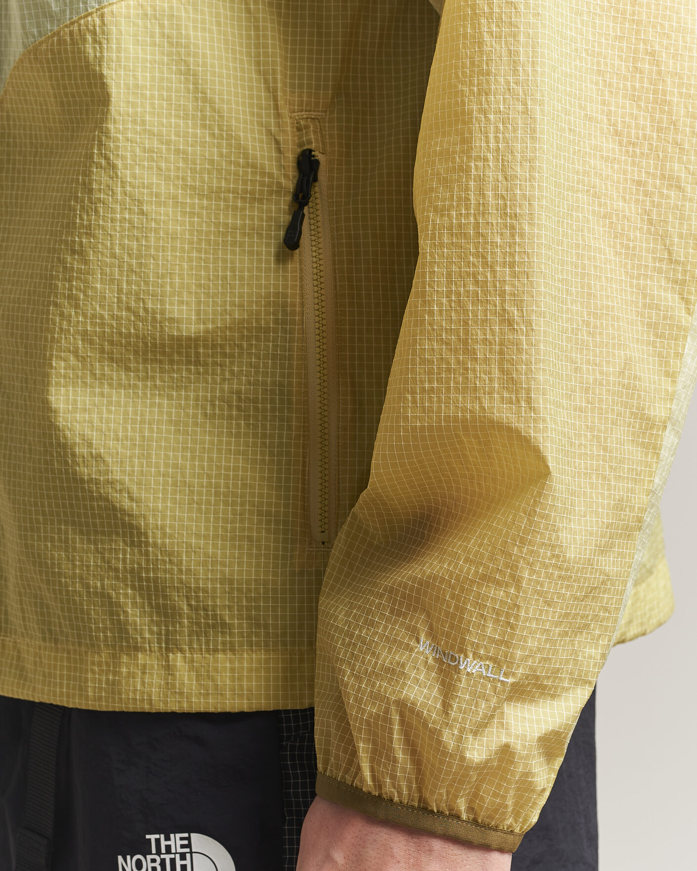 Herr | Jackor | The North Face | NSE Wind Jacket Lemon Mist