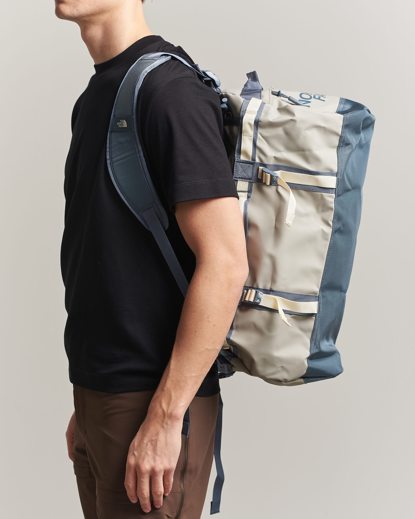 Herr | Väskor | The North Face | Base Camp Duffel S Stone Slab