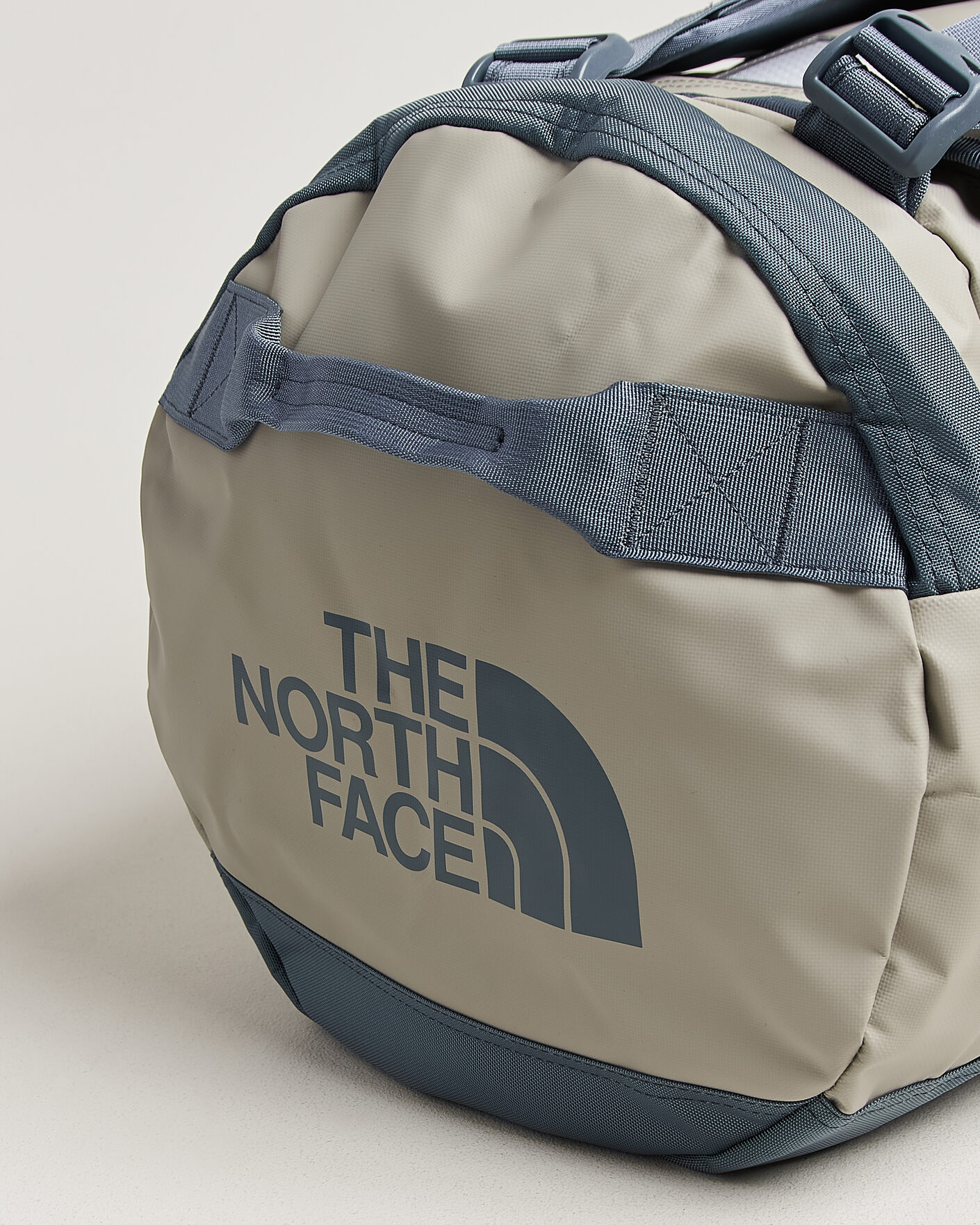 Herr | Väskor | The North Face | Base Camp Duffel M Stone Slab