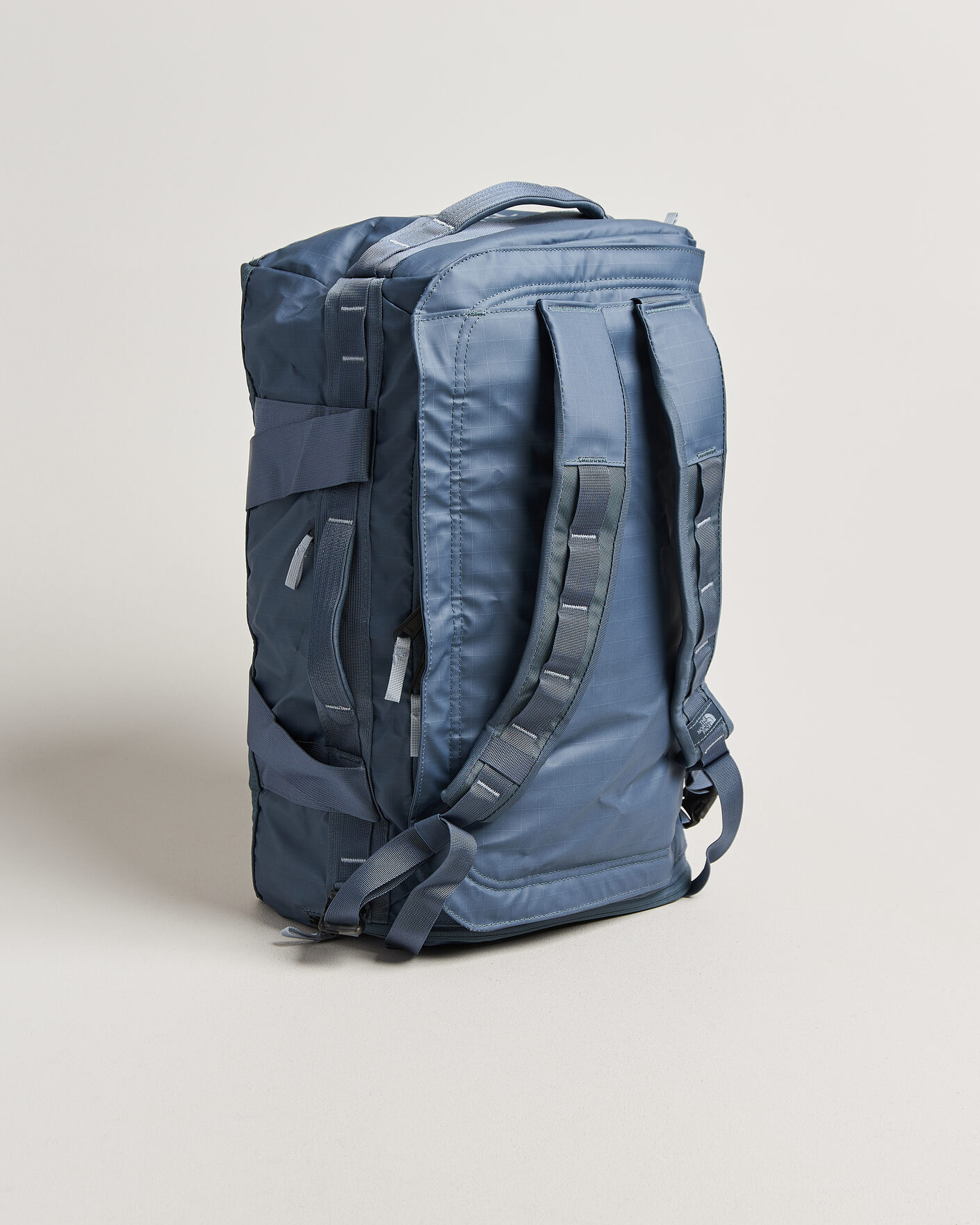 Herr | Väskor | The North Face | Base Camp Voyager Duffel 42 Granite Grey