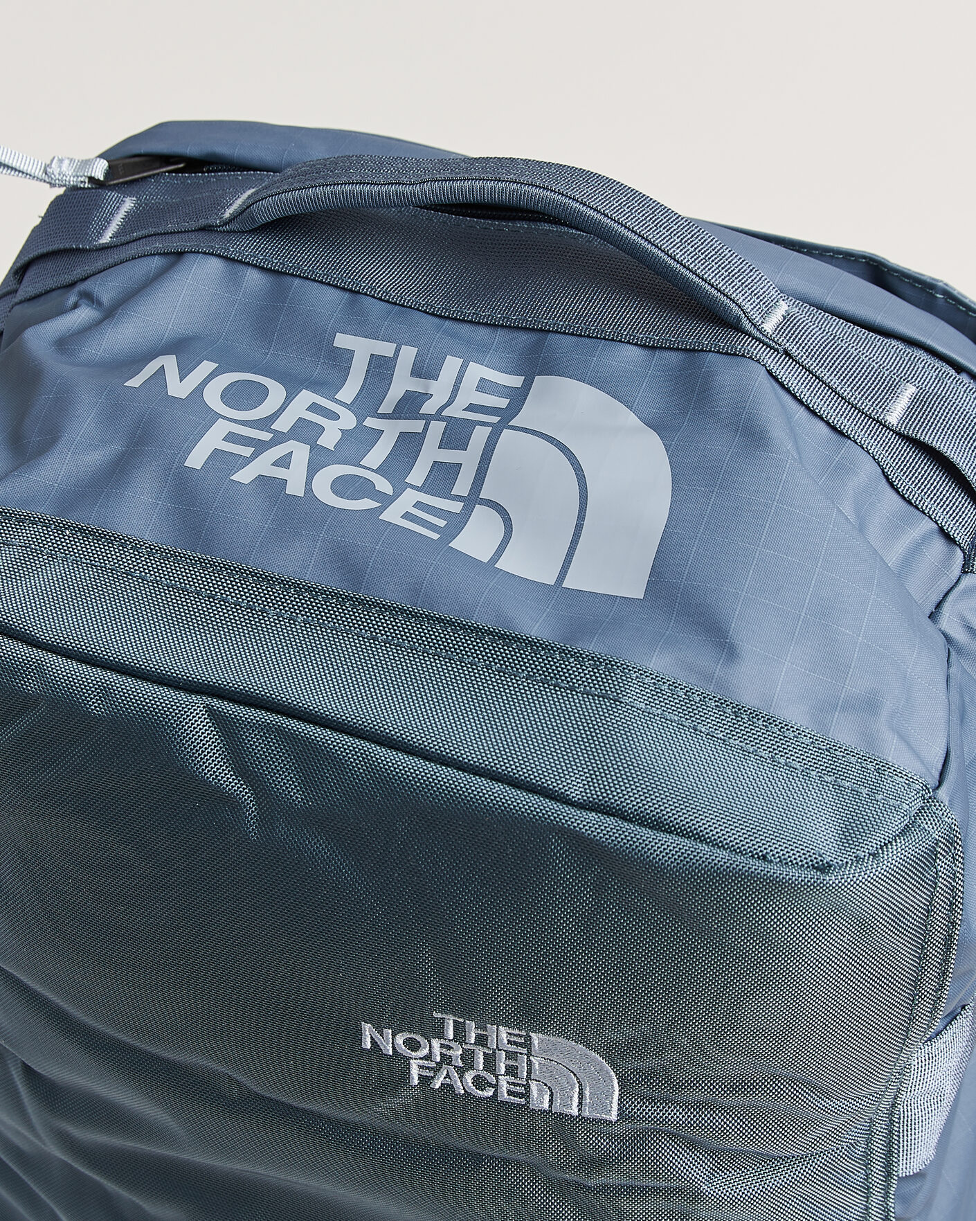 Herr | Väskor | The North Face | Base Camp Voyager Duffel 42 Granite Grey