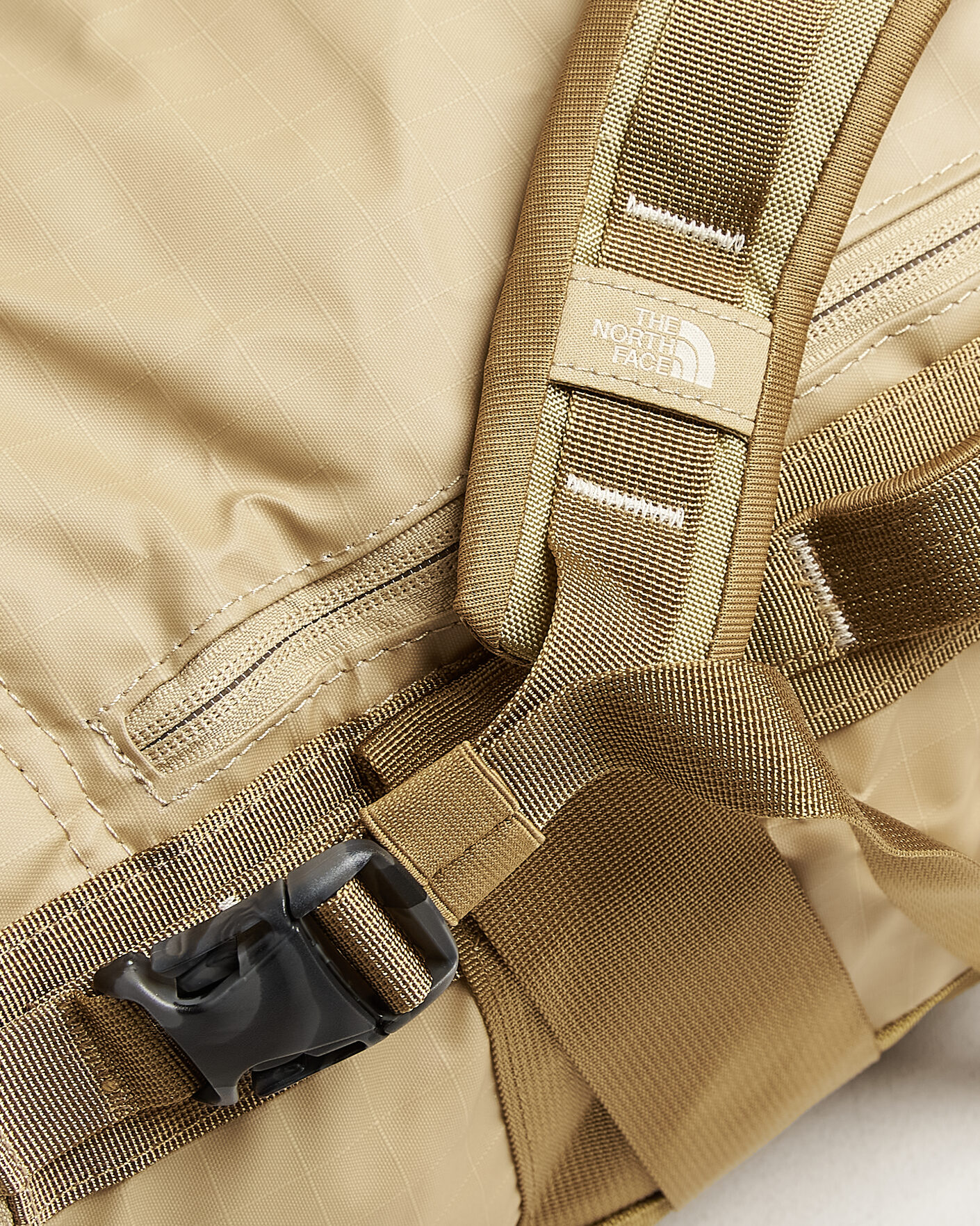 Herr | Väskor | The North Face | Base Camp Voyager Duffel 42 Khaki Stone