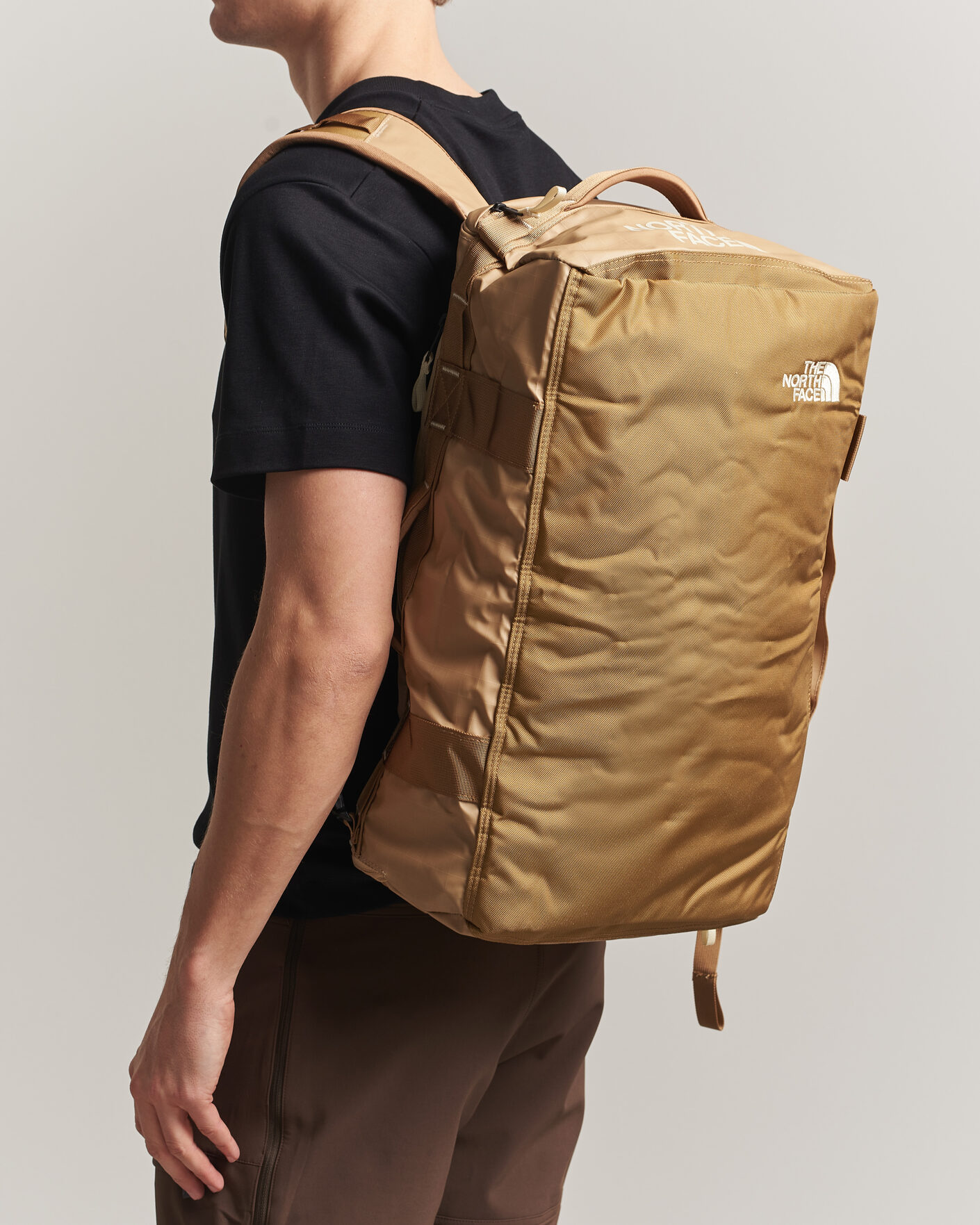Herr | Väskor | The North Face | Base Camp Voyager Duffel 32 Khaki Stone