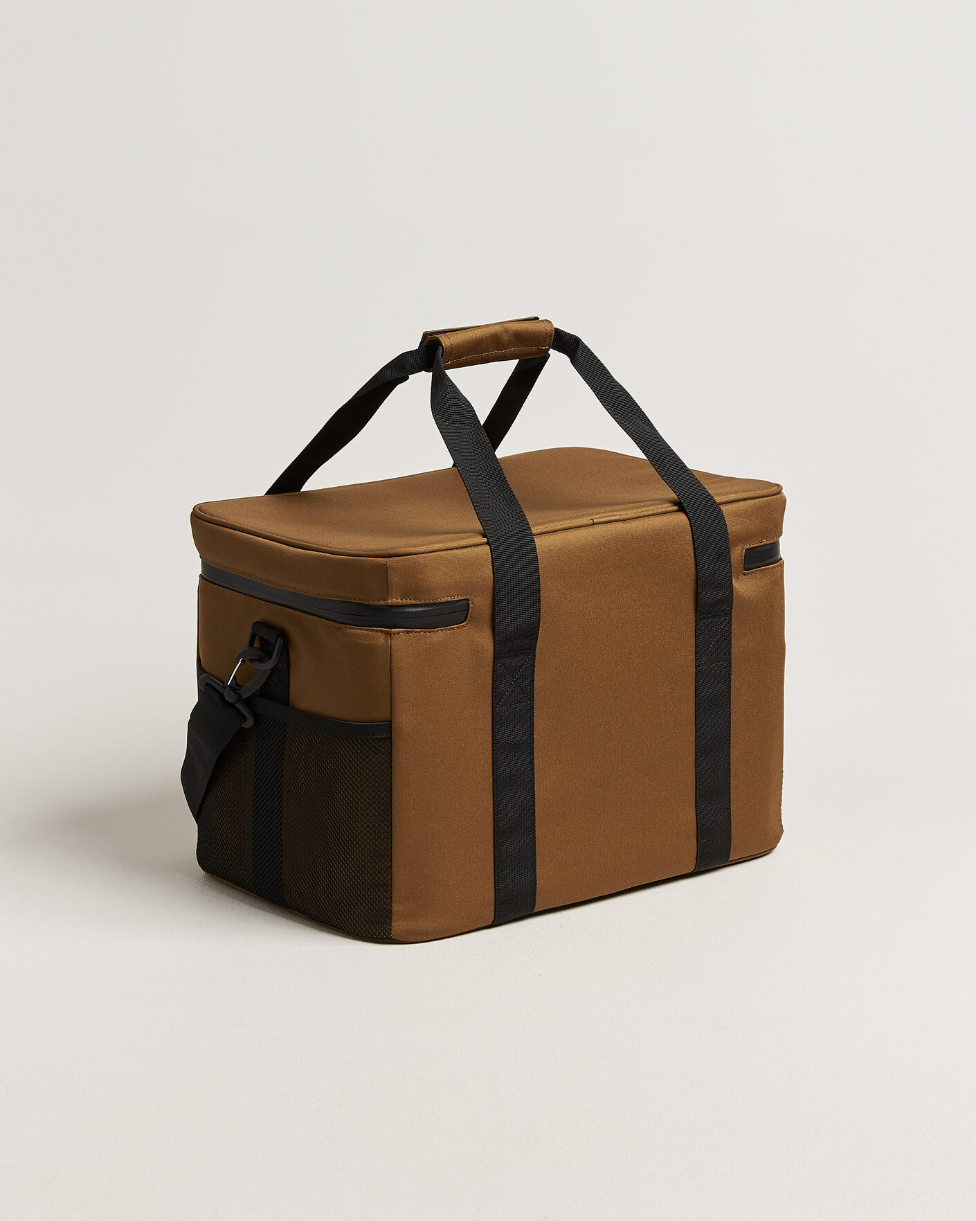 Herr | Outdoor living | Carhartt WIP | Cooler Bag 34L Hamilton Brown