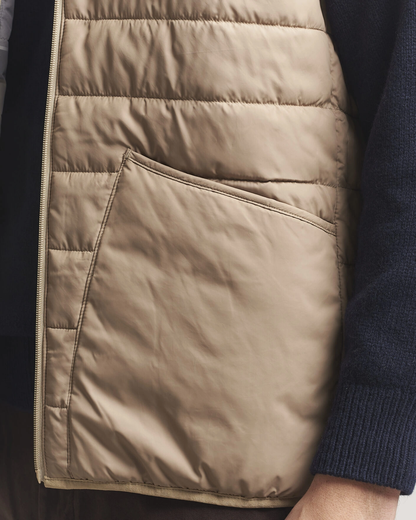 Herr | Västar | Barbour Lifestyle | Reversible Tartan Puffer Gilet Dress Tartan