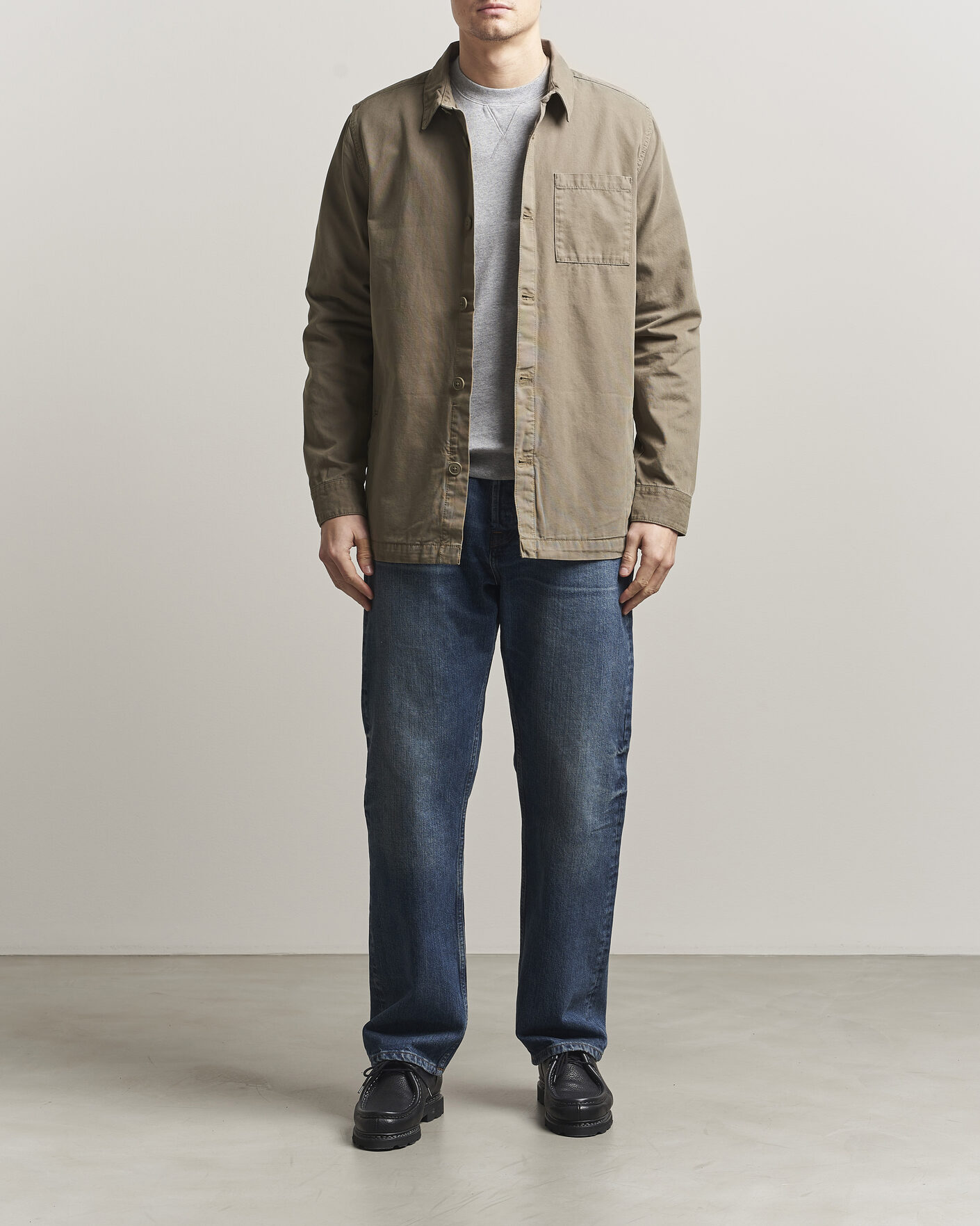 Herr | Skjortor | Barbour Lifestyle | Washed Cotton Overshirt Smoky Olive