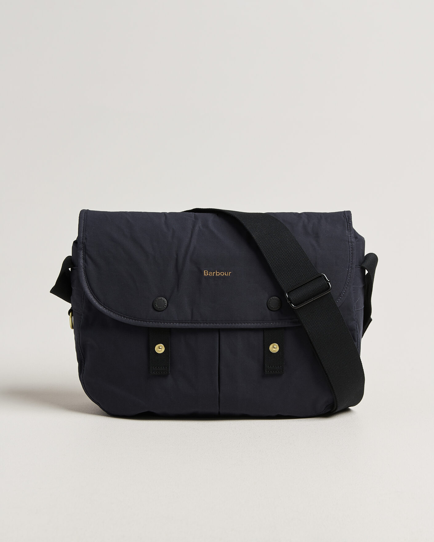 Herr | Väskor | Barbour Lifestyle | Transport Riever Shoulder Bag Navy