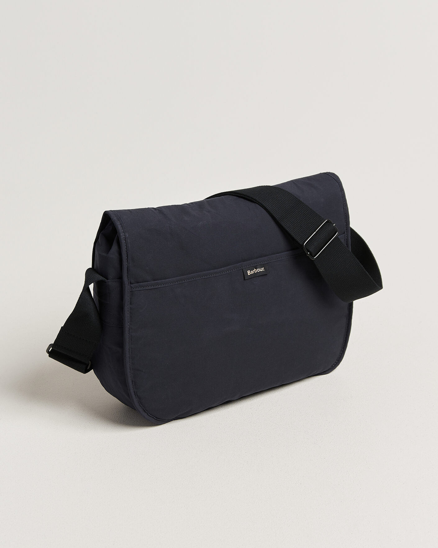 Herr | Väskor | Barbour Lifestyle | Transport Riever Shoulder Bag Navy