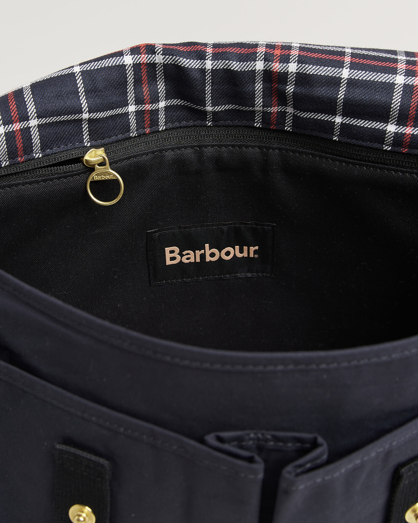 Herr | Väskor | Barbour Lifestyle | Transport Riever Shoulder Bag Navy