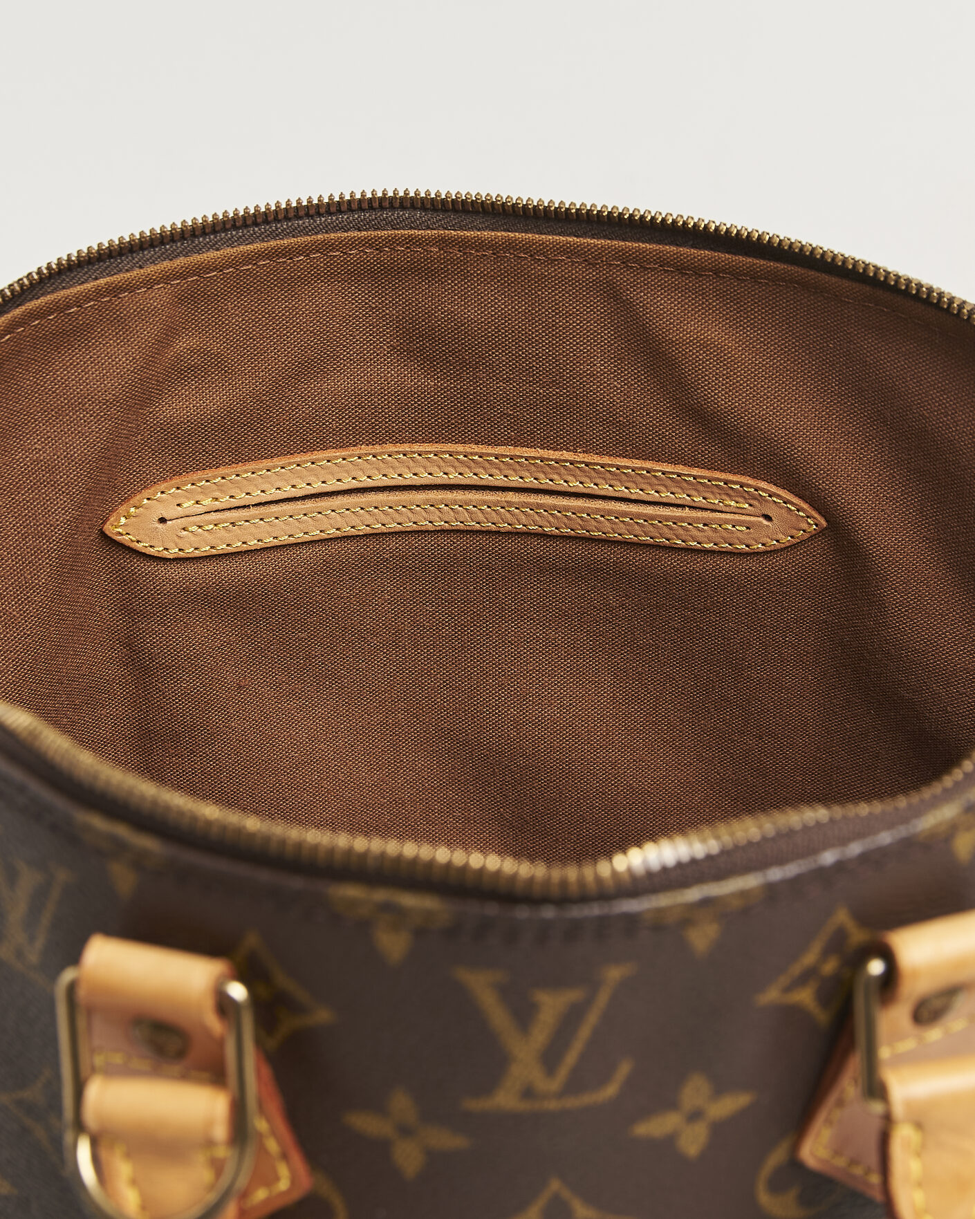Herr | Pre-Owned & Vintage Bags | Louis Vuitton Pre-Owned | Alma Bag PM Monogram