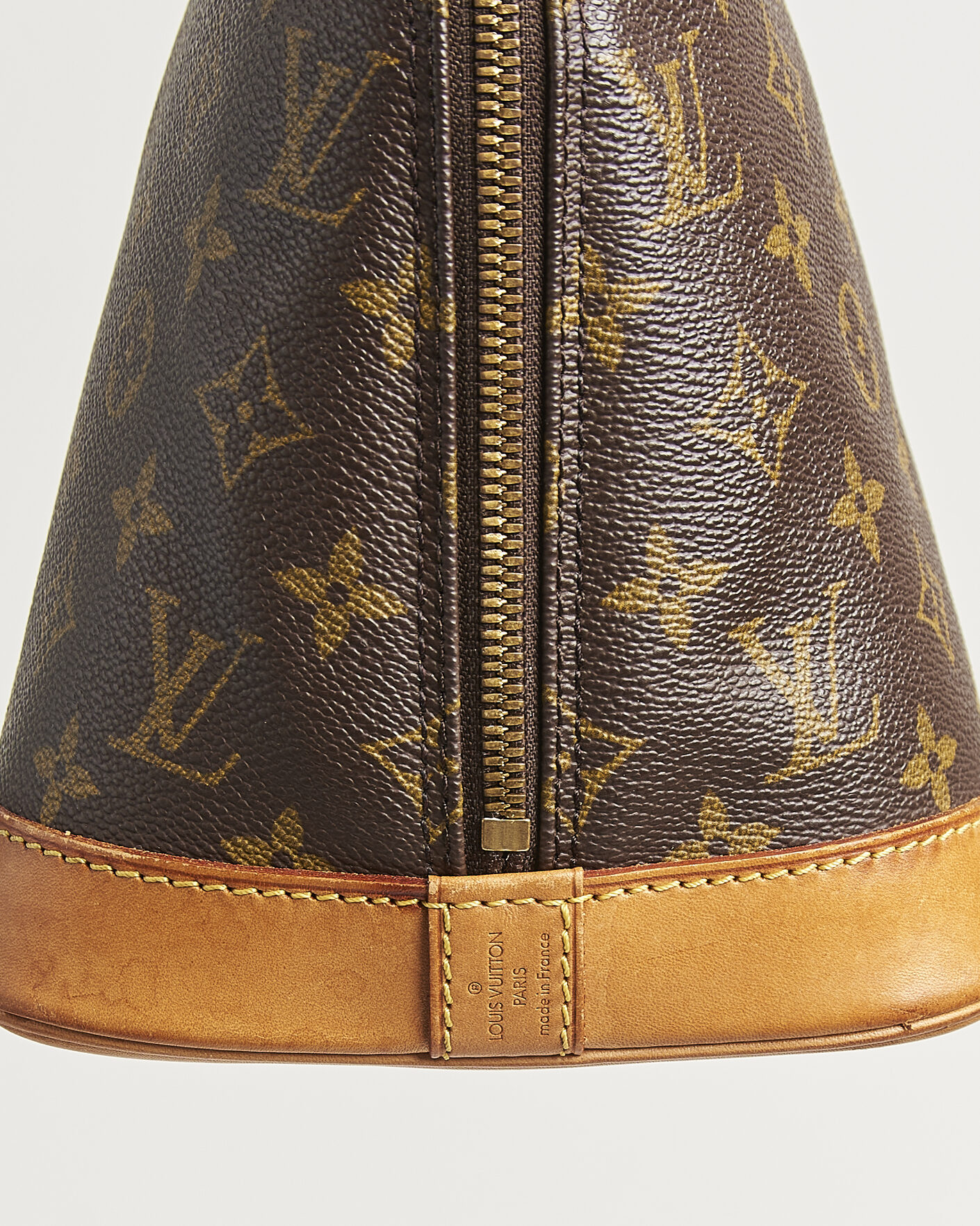 Herr | Pre-Owned & Vintage Bags | Louis Vuitton Pre-Owned | Alma Bag PM Monogram