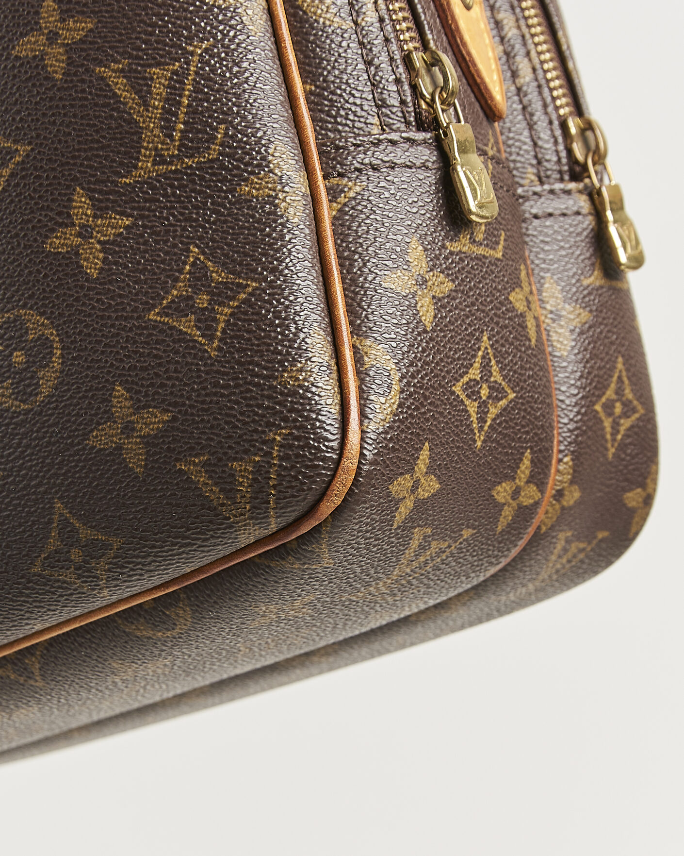 Herr | Pre-Owned & Vintage Bags | Louis Vuitton Pre-Owned | Reporter Bag PM Monogram