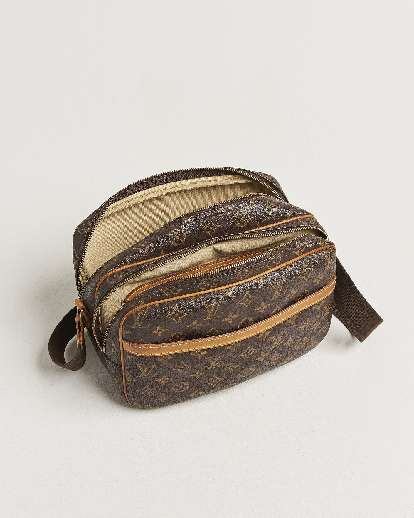 Herr | Pre-Owned & Vintage Bags | Louis Vuitton Pre-Owned | Reporter Bag PM Monogram