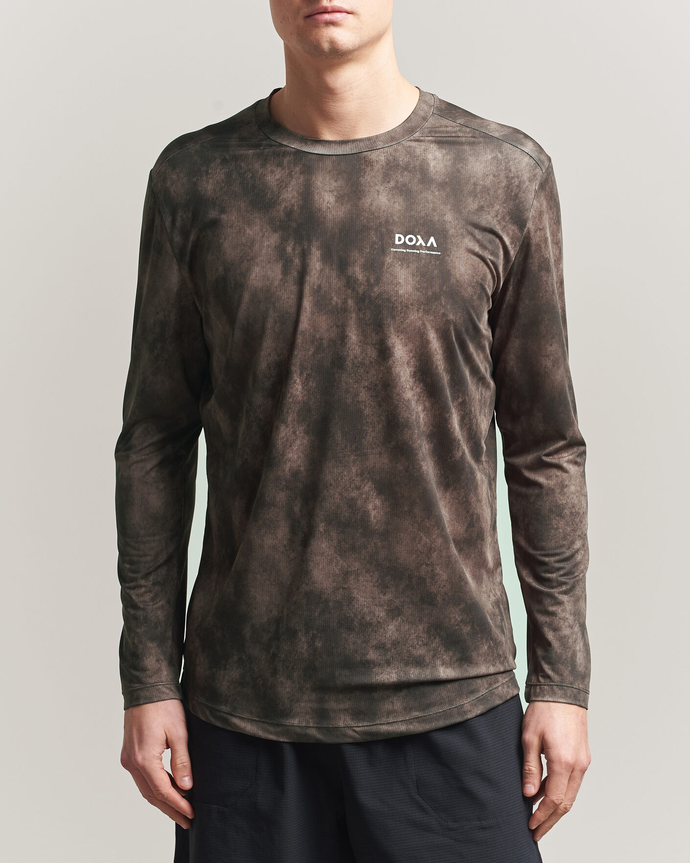 Herr | T-Shirts | DOXA | Rerun Long Sleeve T-Shirt Taupe