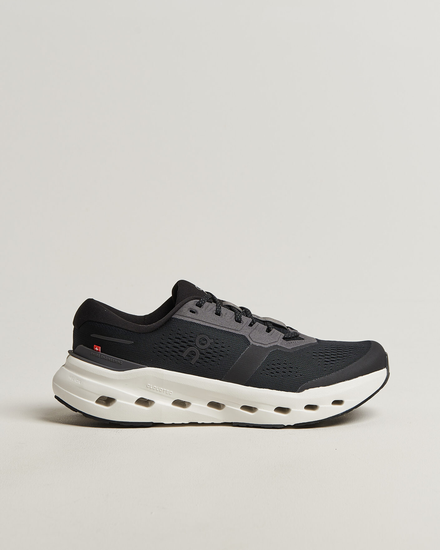 Herr | Löparskor | On | Cloudrunner 3 Black/Ivory