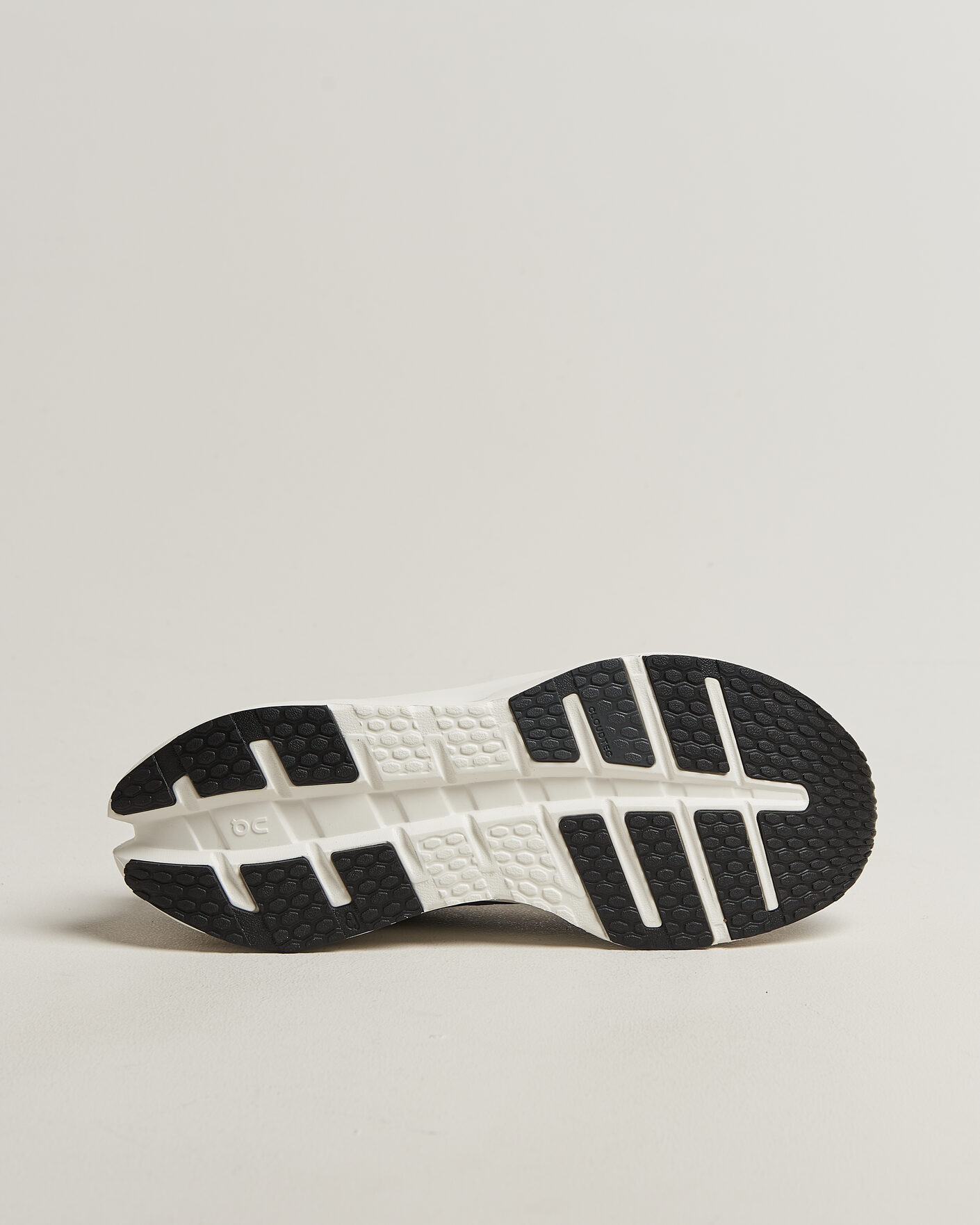 Herr | Löparskor | On | Cloudrunner 3 Black/Ivory