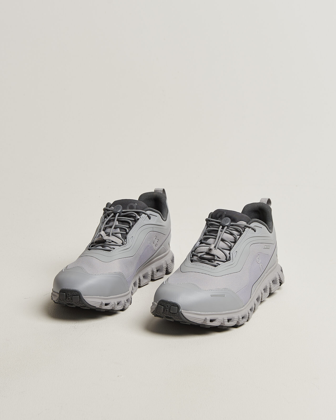 Herr | Trail Sneakers | On | Cloud 6 Geo Waterproof Alloy/Alloy