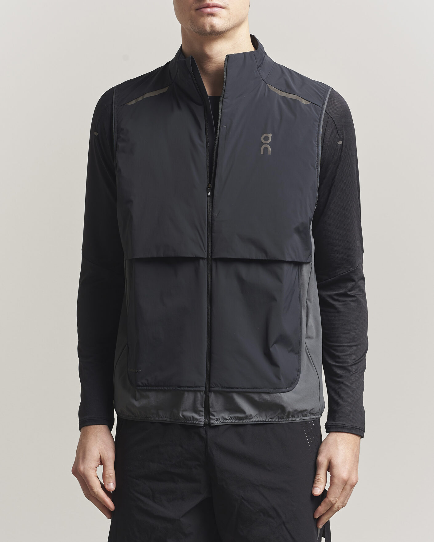Herr | Västar | On | Weather Vest Black/Eclipse