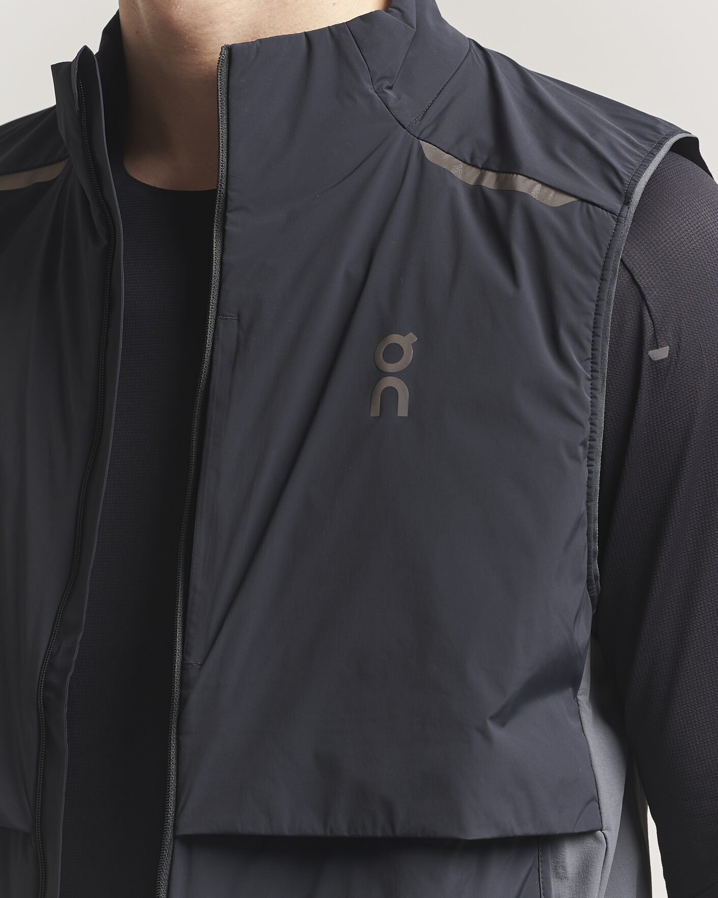 Herr | Västar | On | Weather Vest Black/Eclipse