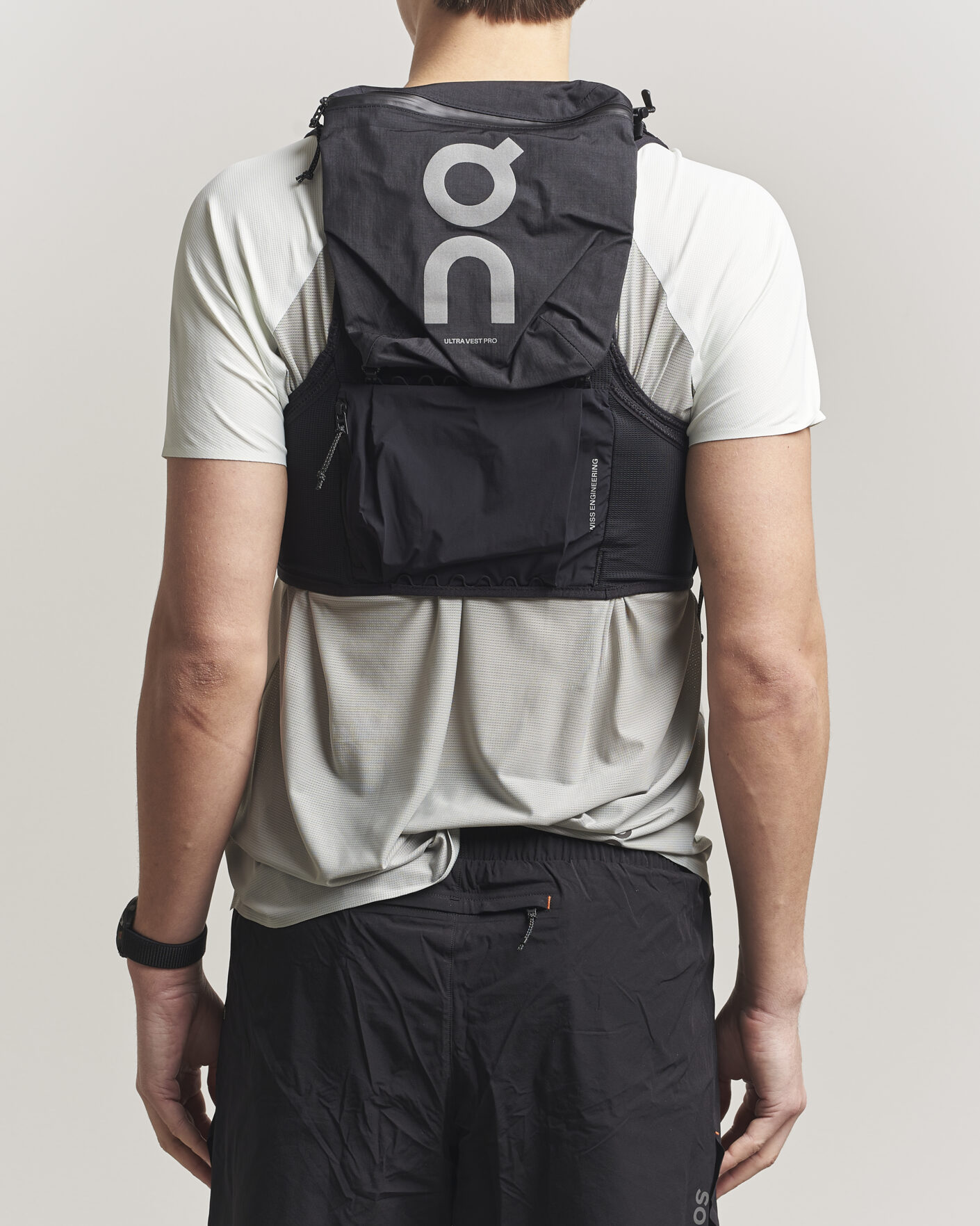Herr | Active Accessoarer | On | Ultra Vest Pro 10L Black