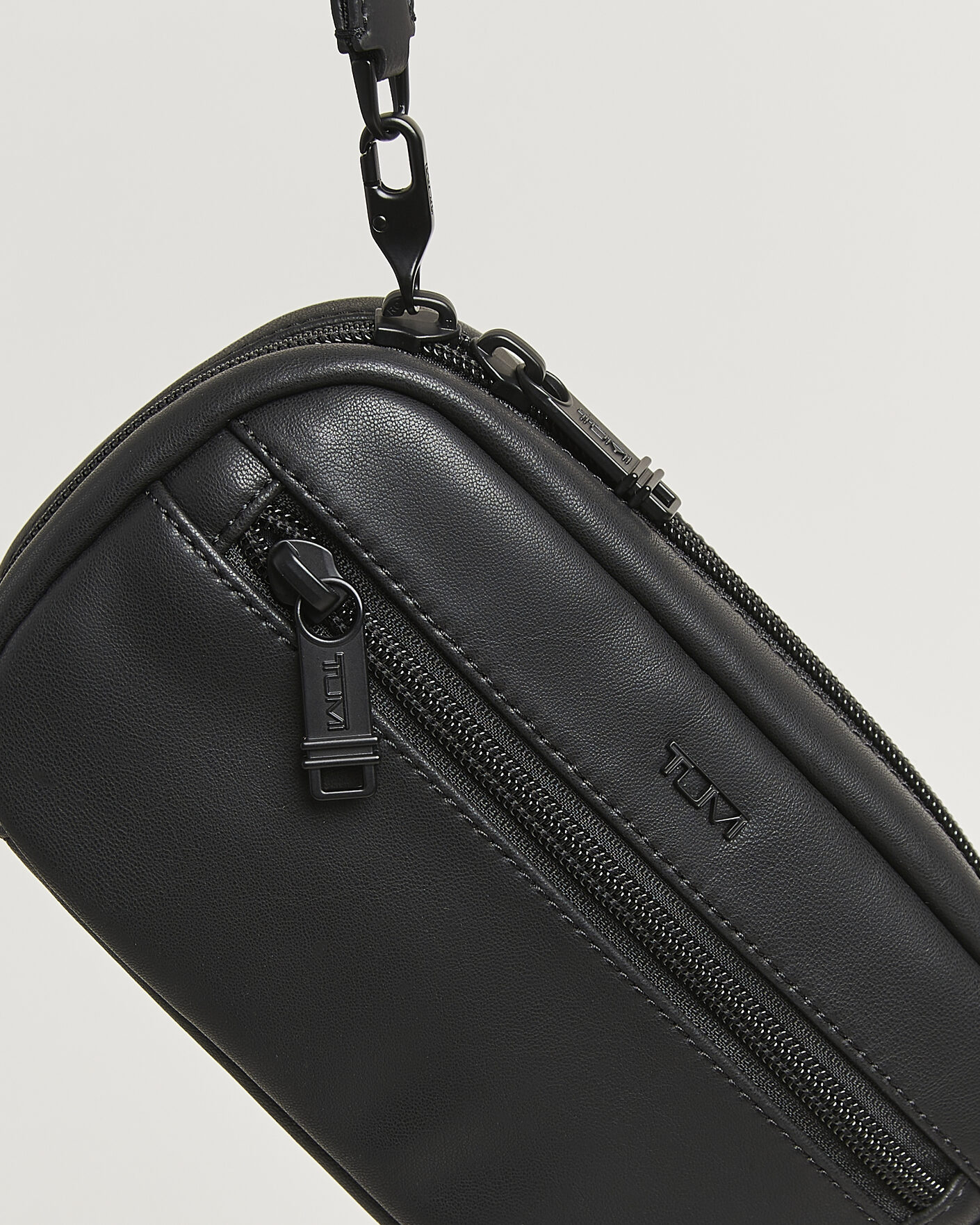 Herr | Väskor | TUMI | Leather Zip-Around Case Black