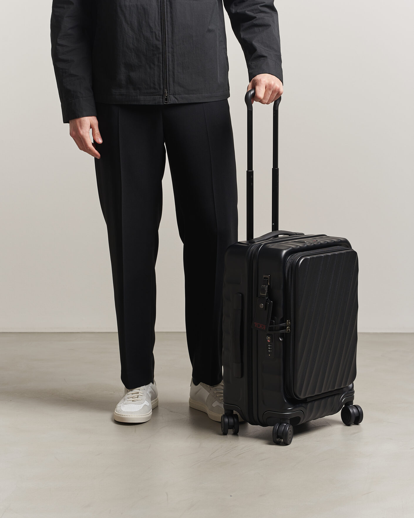 Herr | Väskor | TUMI | 19 Degree Carry-on Front Access Trolley Black