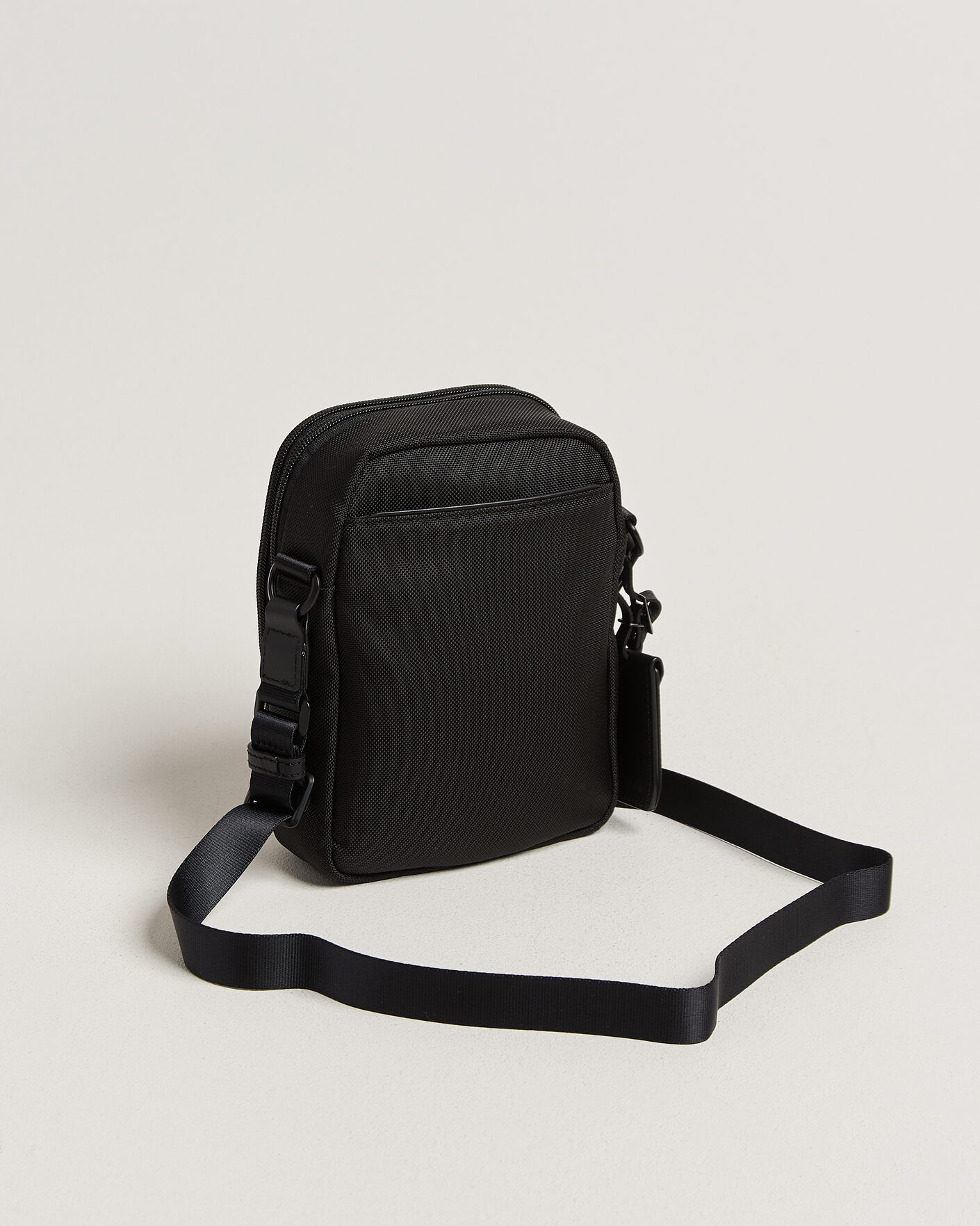Herr | Väskor | TUMI | Alpha 4 Small Crossbody Bag Black