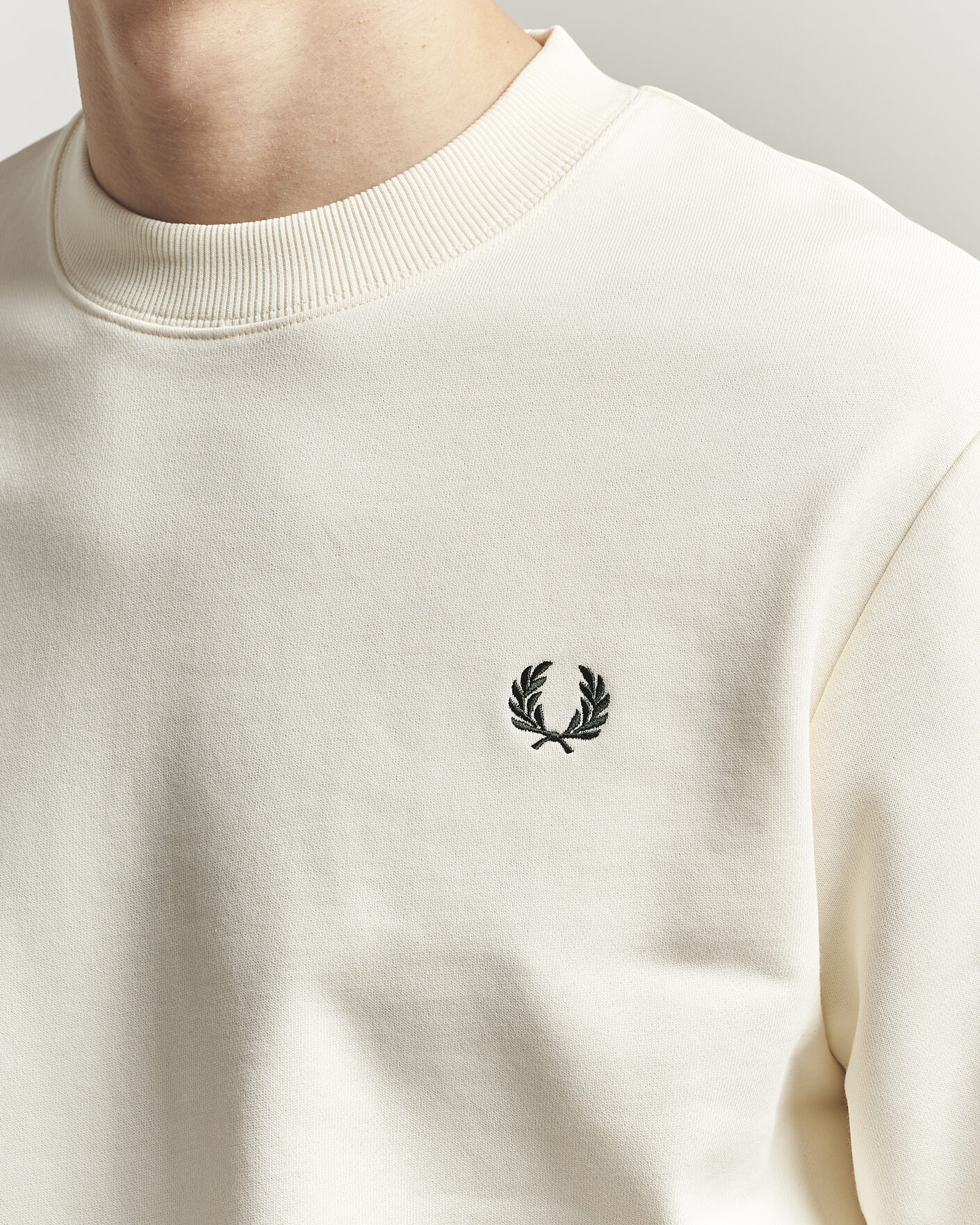 Herr | Tröjor | Fred Perry | Crew Neck Sweatshirt Ecru